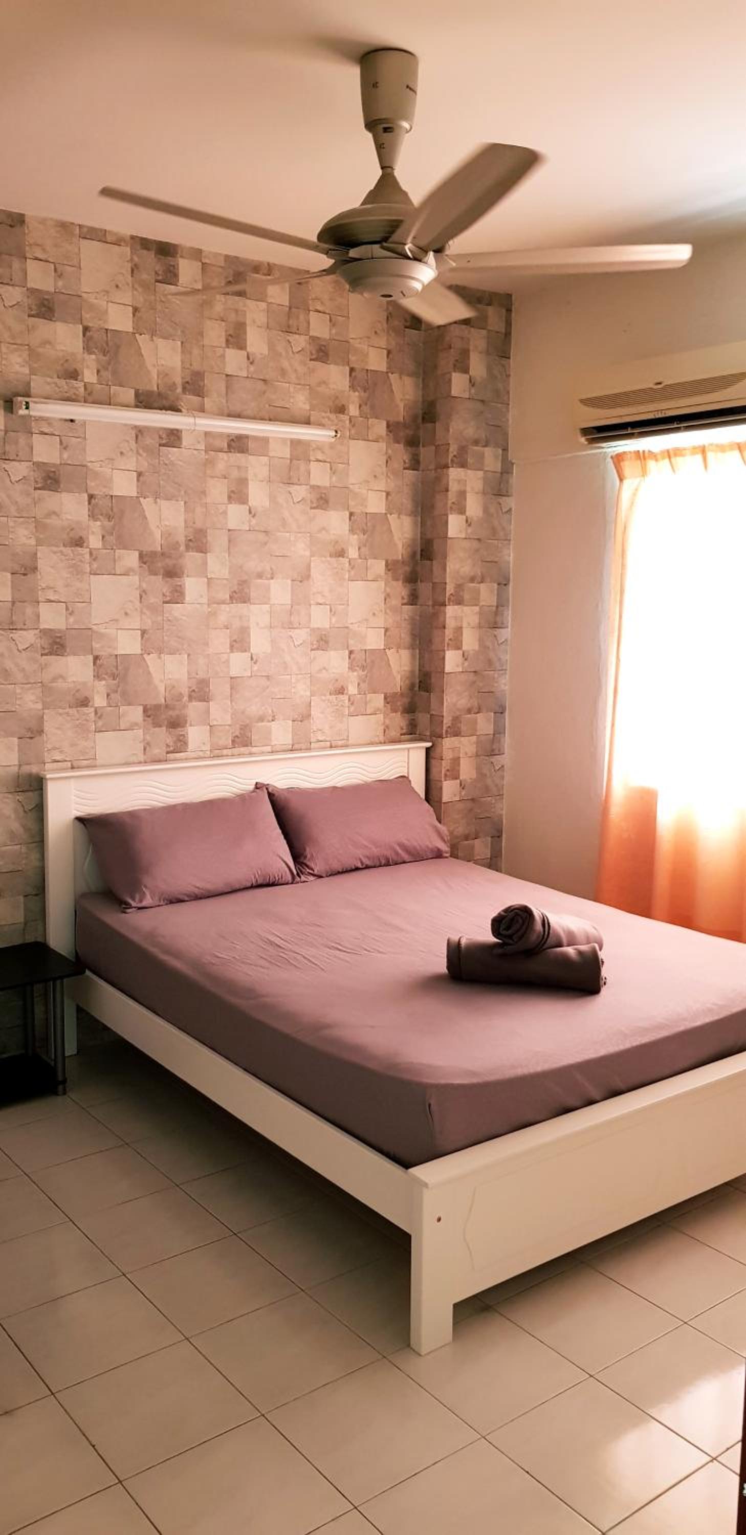 Basic & Cozy Home photo 8