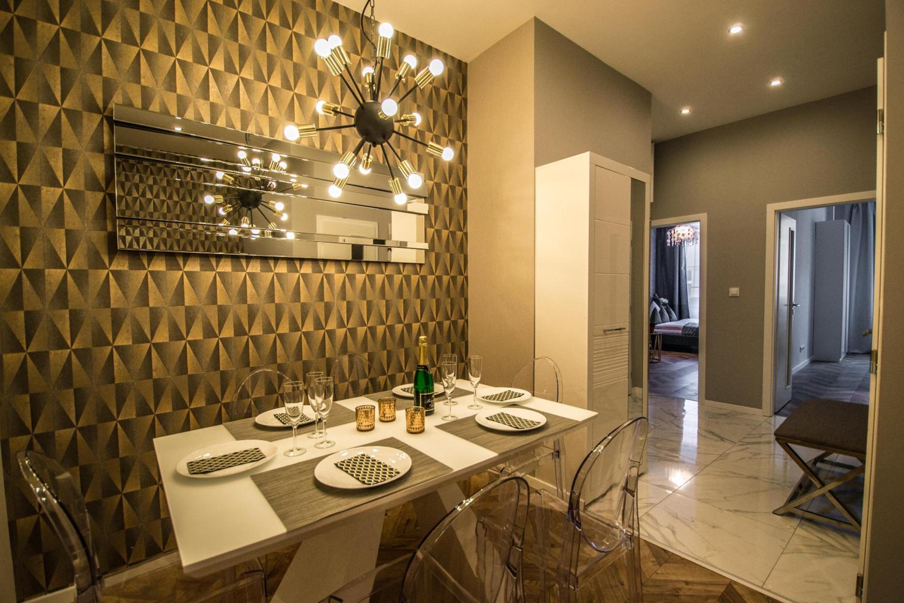 City Center Apartments near Synagogue