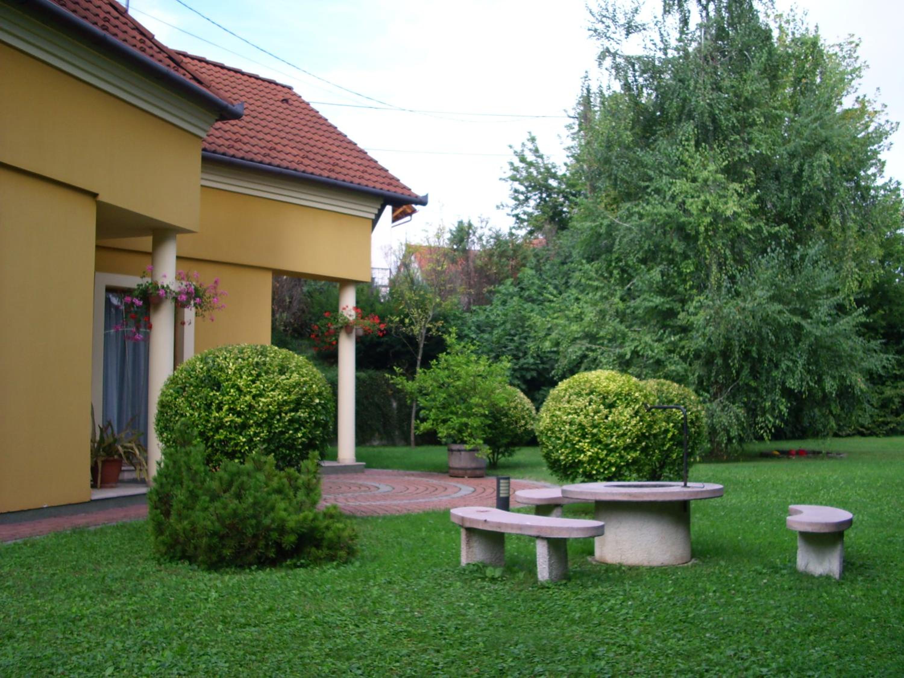 Photo 29