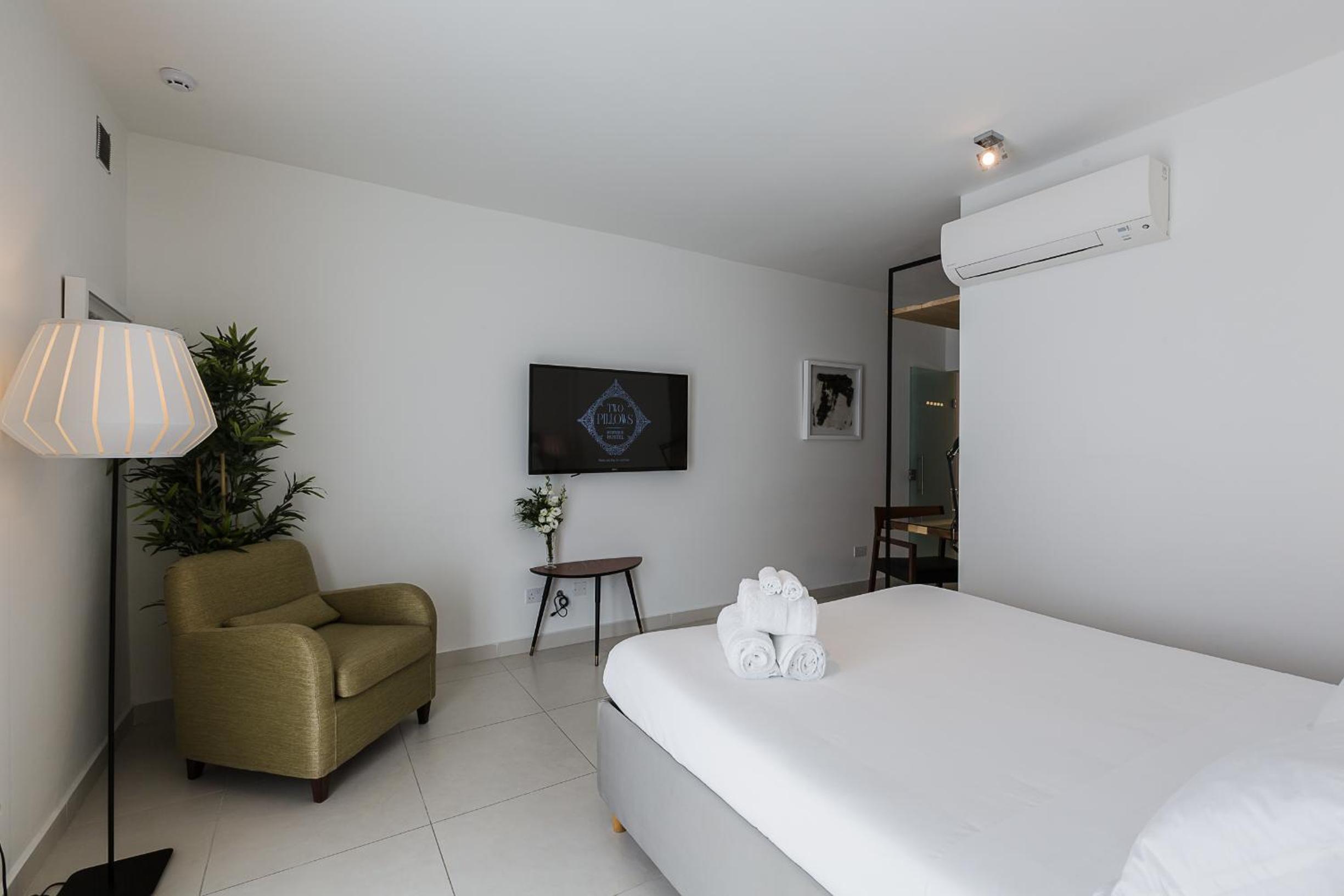 Two Pillows Boutique Hostel