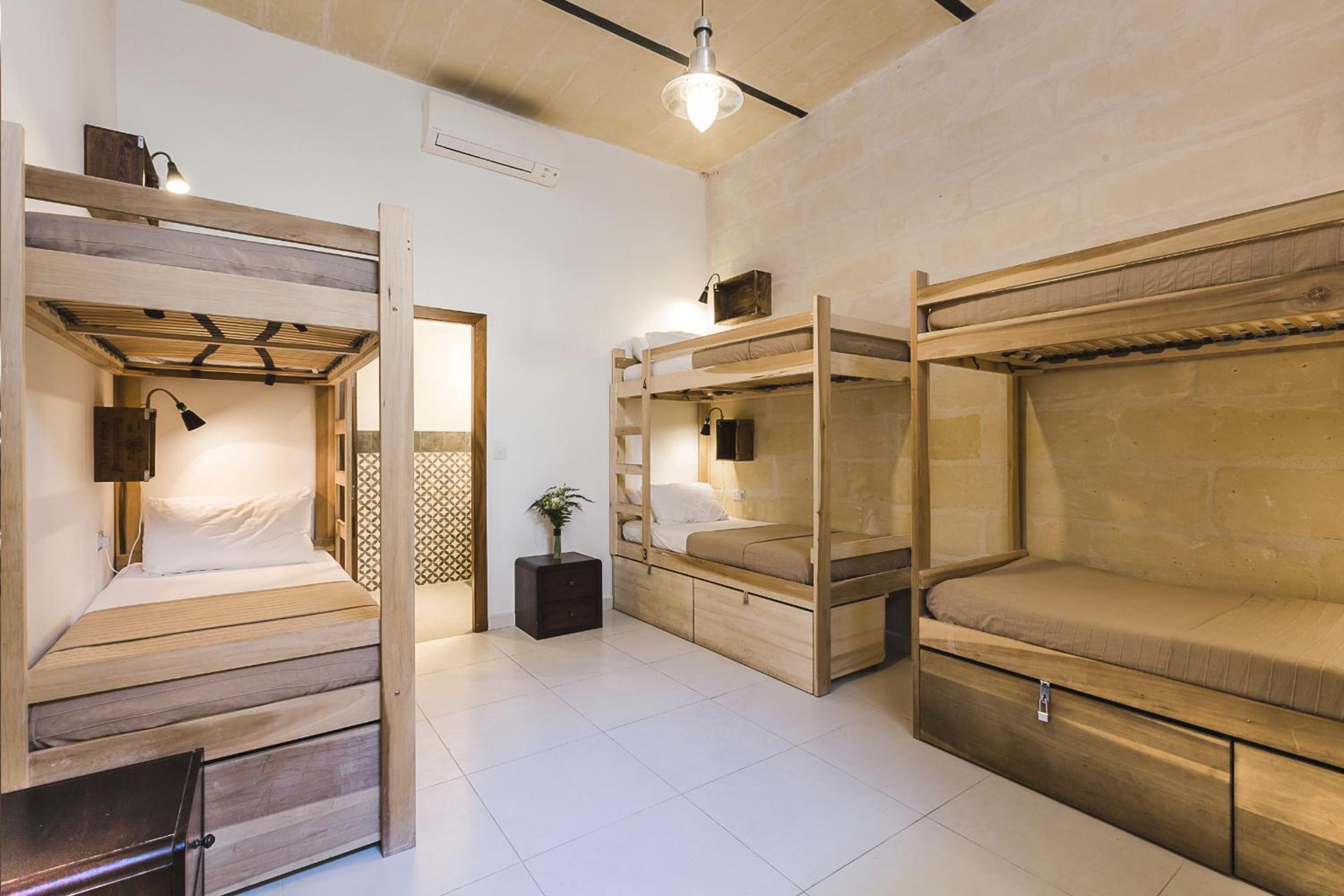 Two Pillows Boutique Hostel