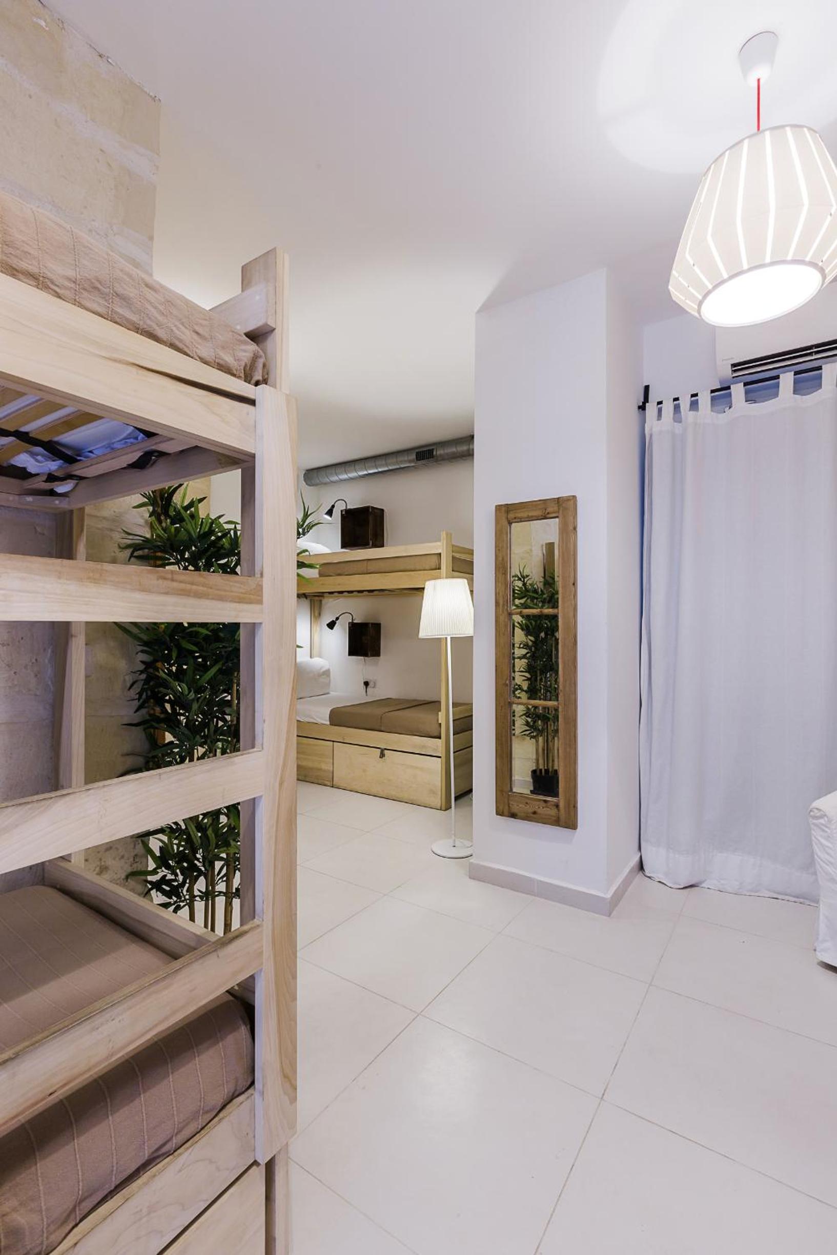 Two Pillows Boutique Hostel