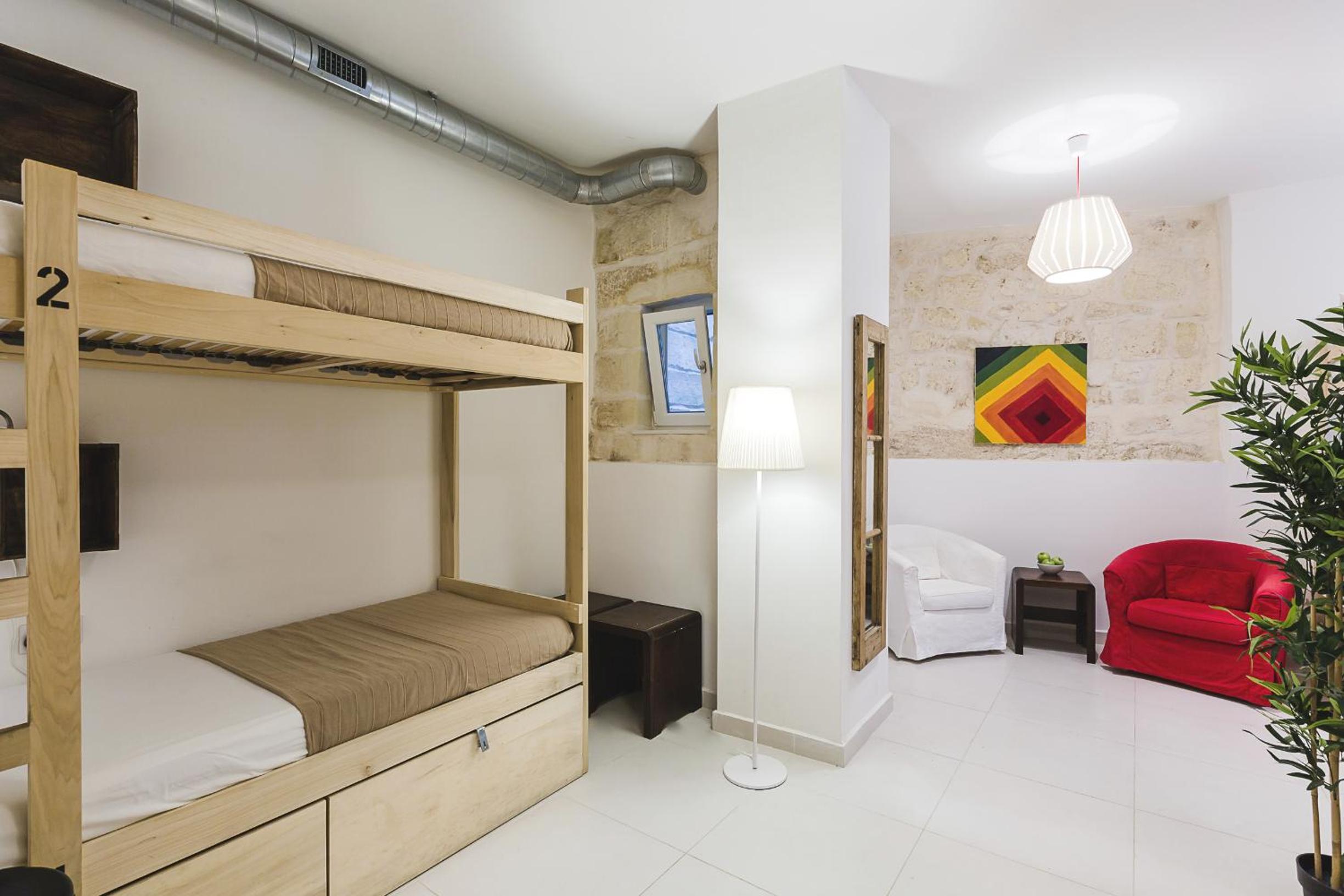 Two Pillows Boutique Hostel
