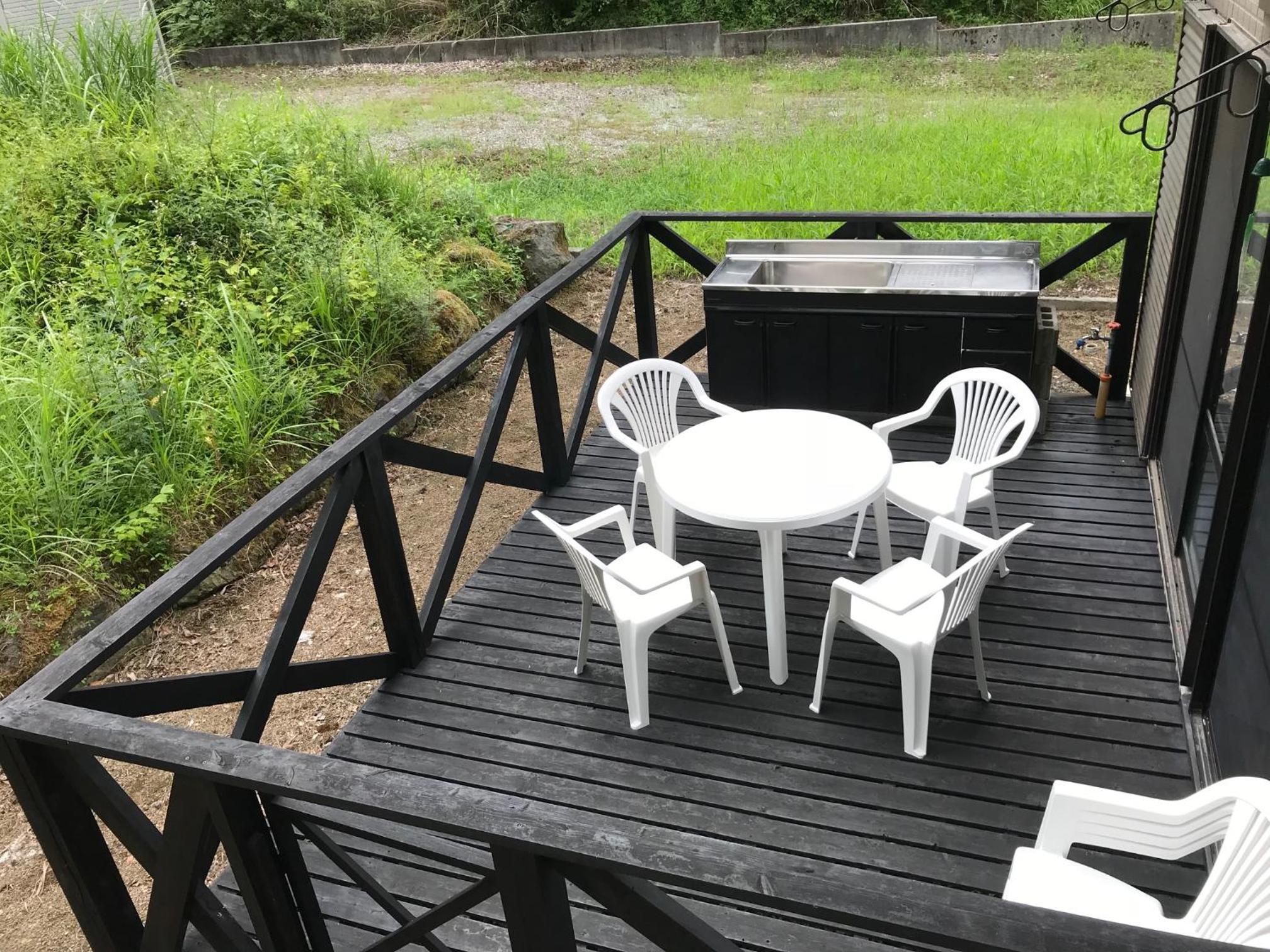 Forest Cottage kiki view 4
