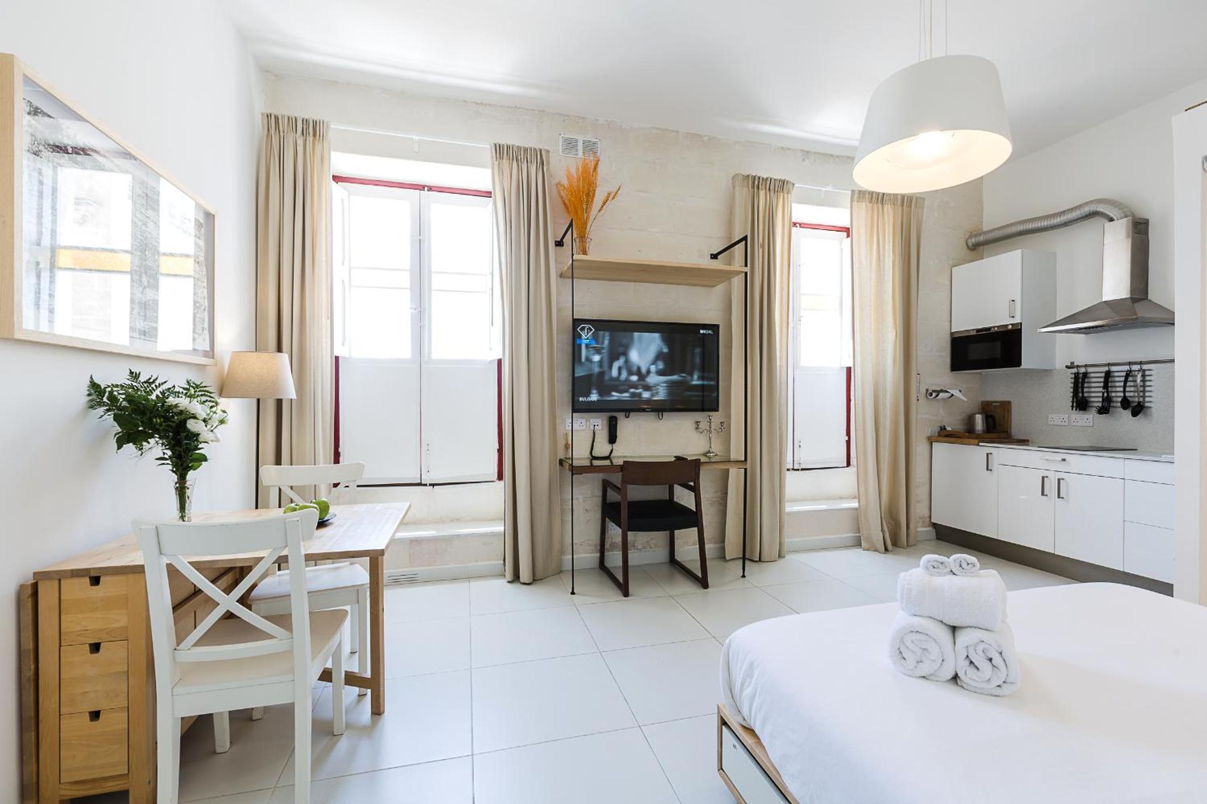 Two Pillows Boutique Hostel