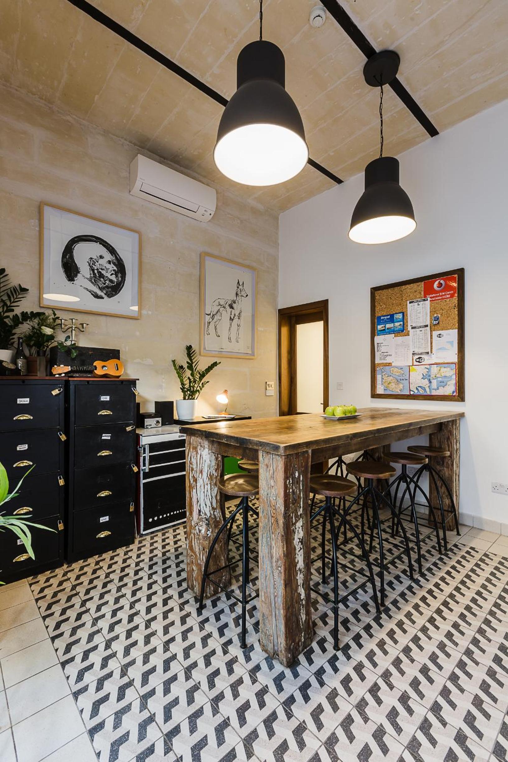 Two Pillows Boutique Hostel