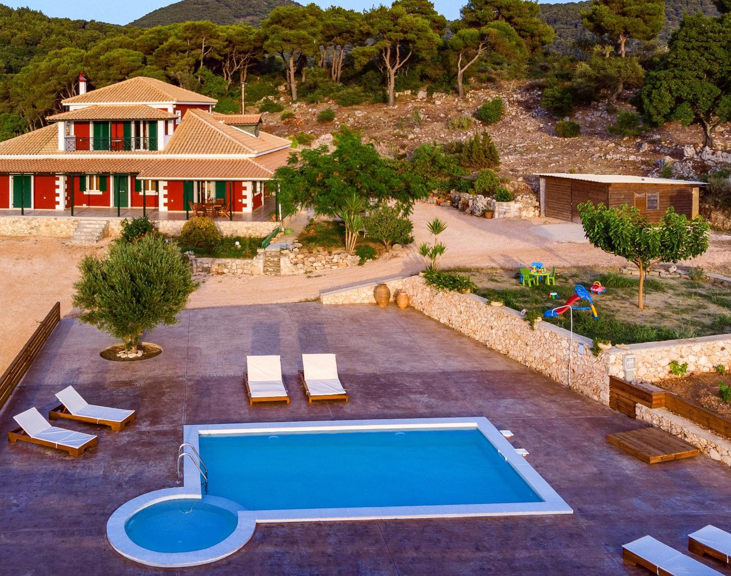 Villa Nina en Kerion — recepcion & lobby