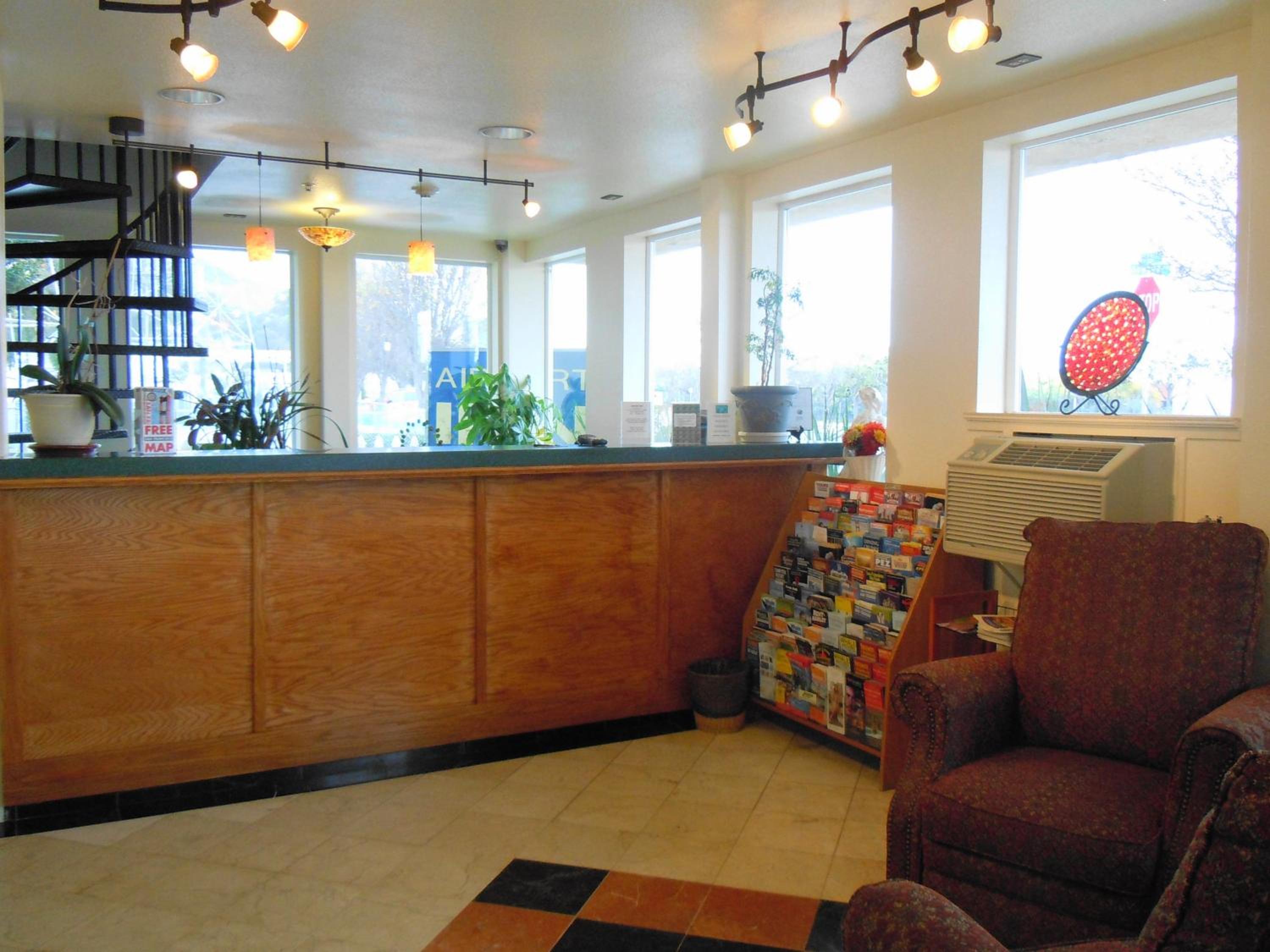 Airport Inn