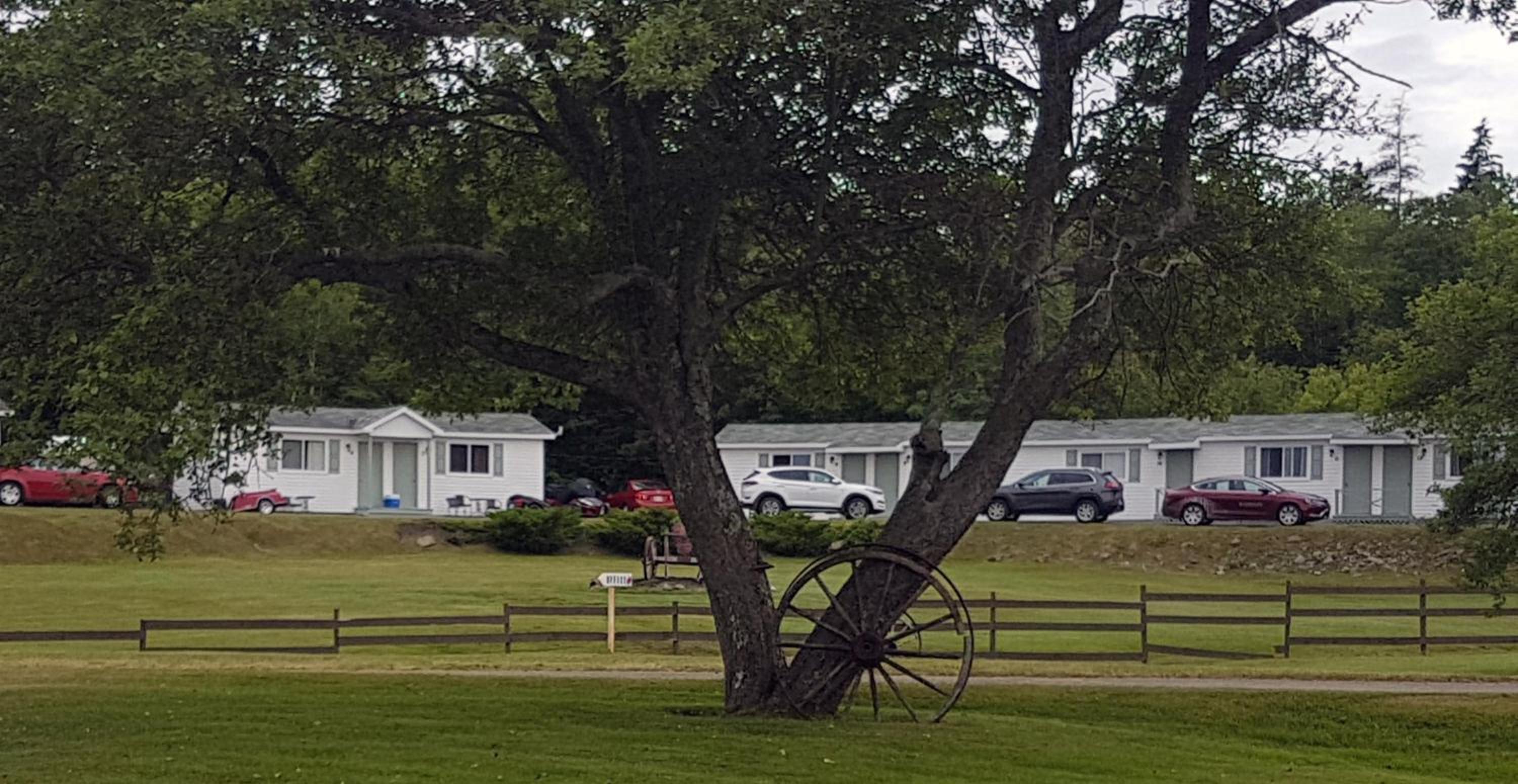MacNeil's Motel view 3