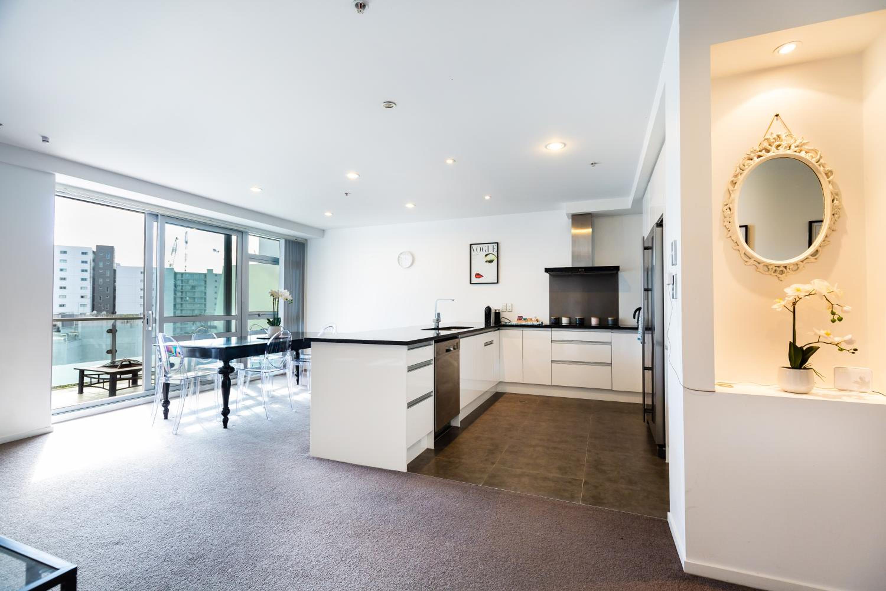 Spacious Home with Balcony Parking Zodiak Stays