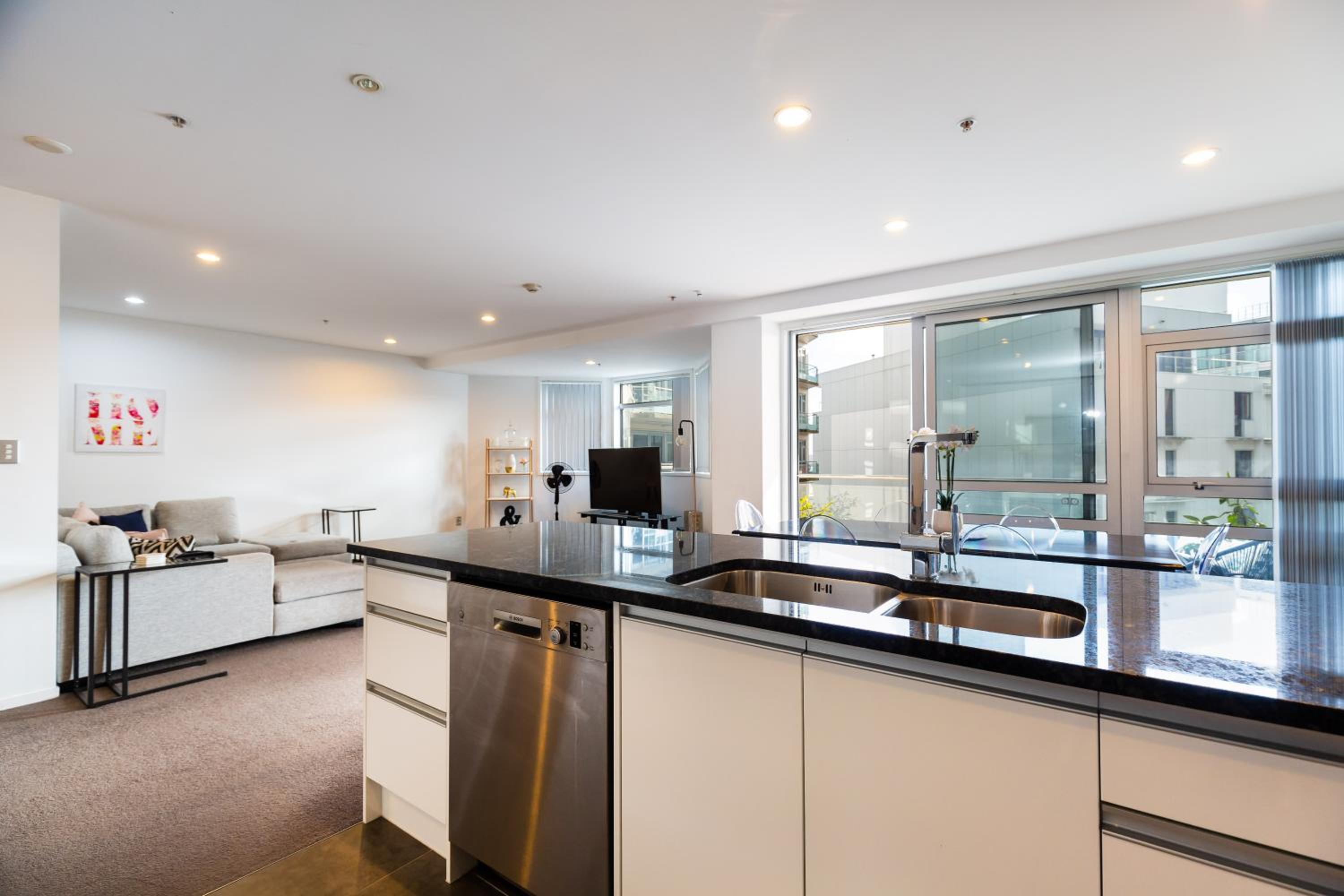 Spacious Home with Balcony Parking Zodiak Stays