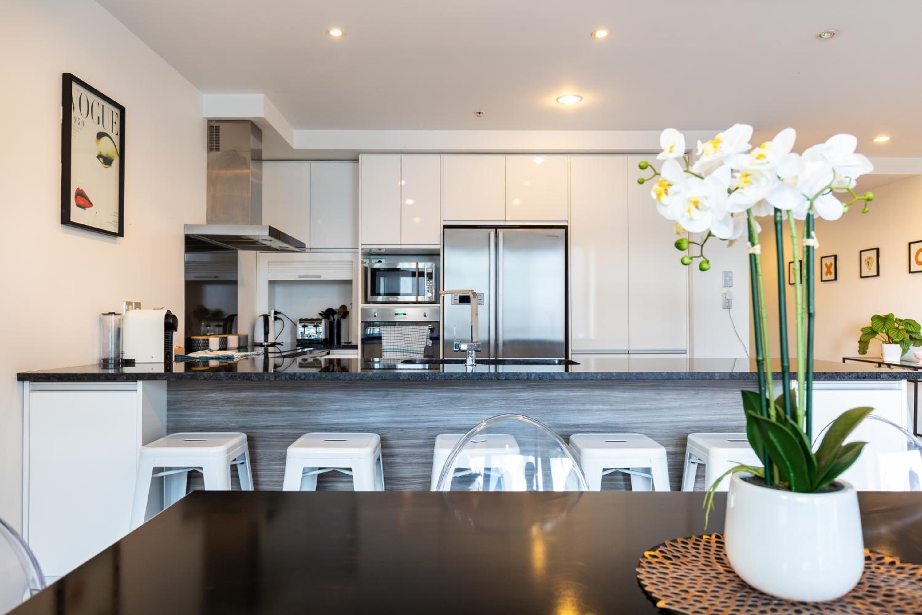 Spacious Home with Balcony Parking Zodiak Stays