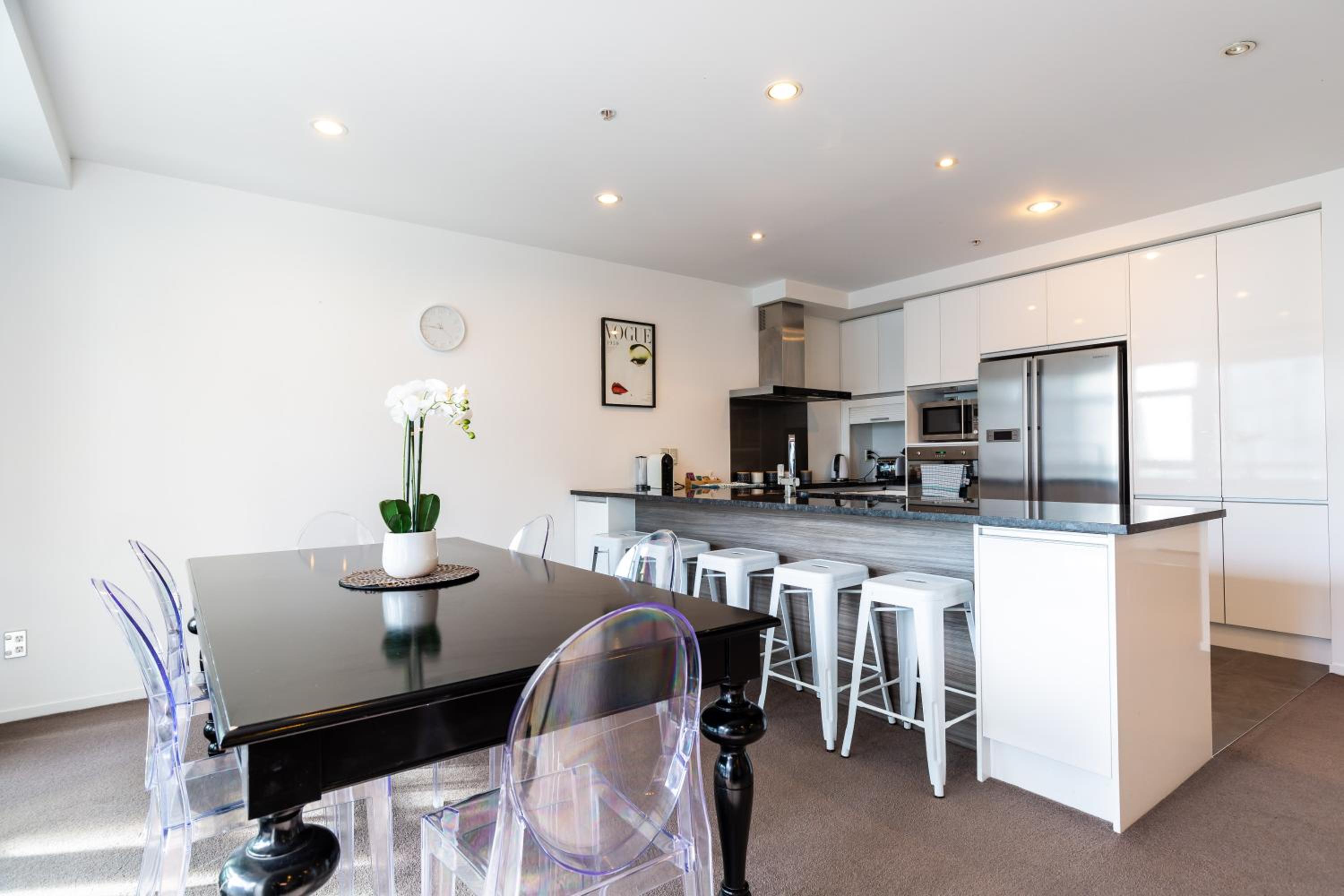 Spacious Home with Balcony Parking Zodiak Stays