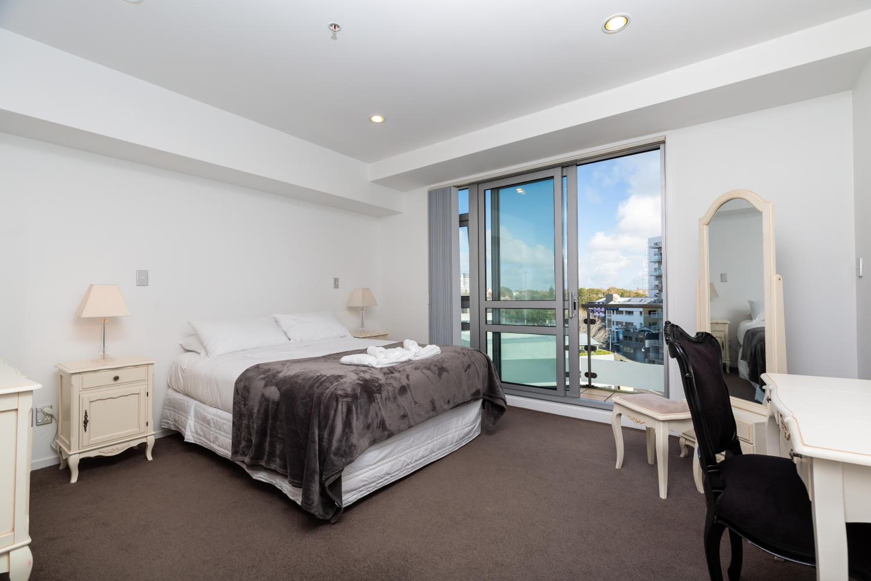 Spacious Home with Balcony Parking Zodiak Stays