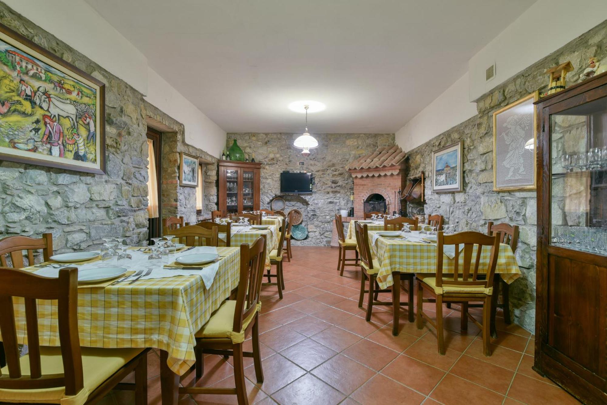 Agriturismo L'Antico Casolare view 3