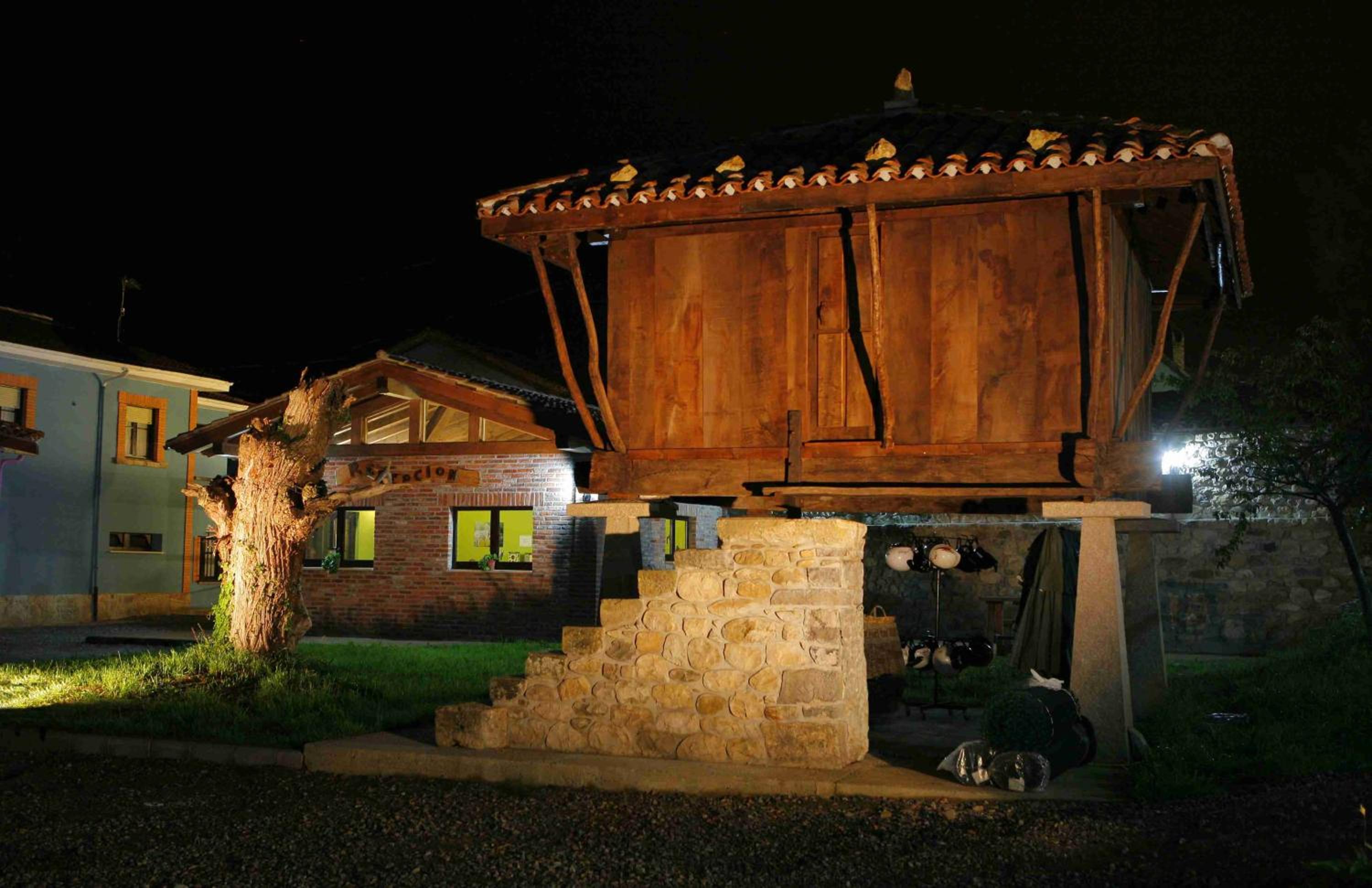 Hotel Rural Posada Del Monasterio