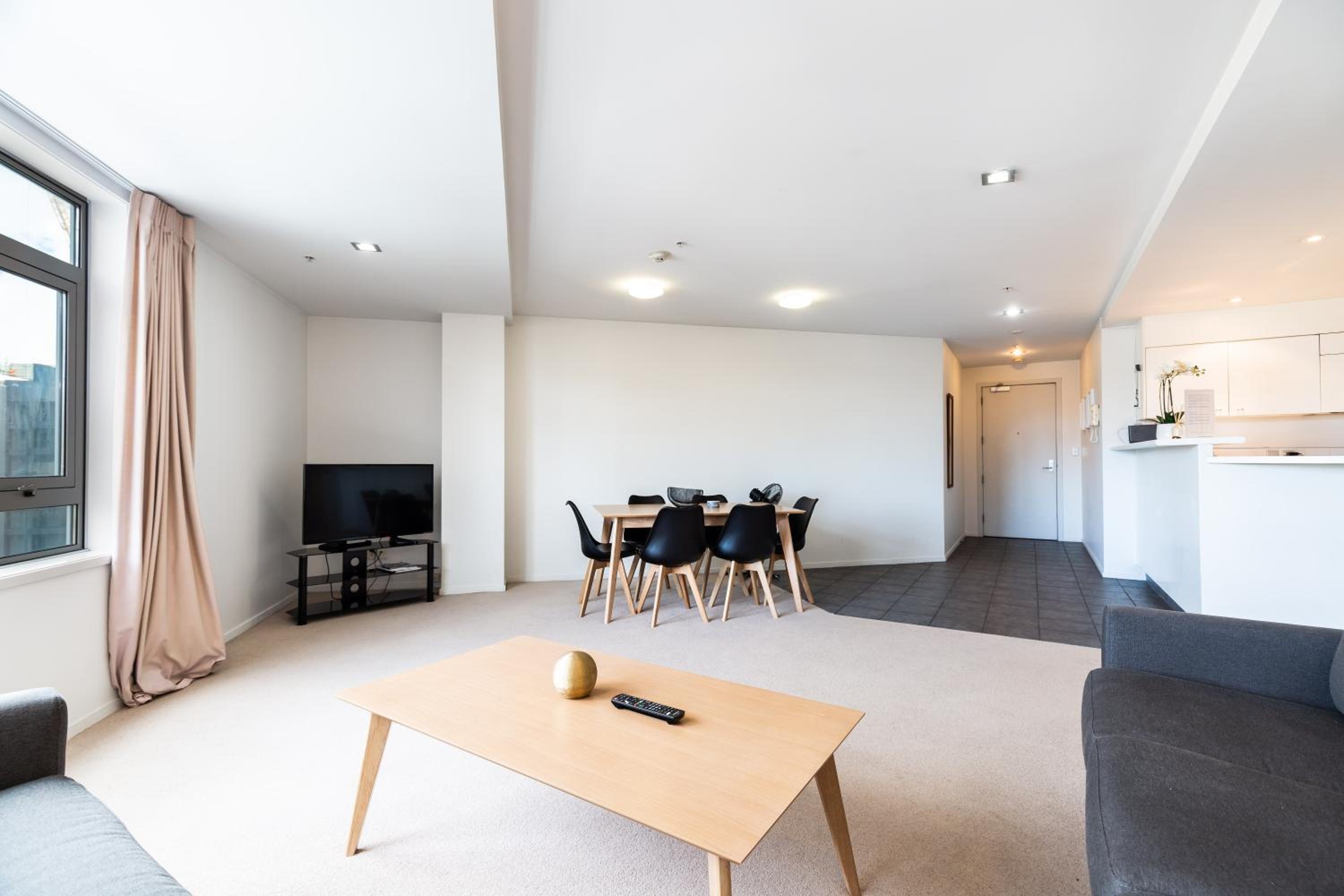 Wonderful Apartment Hobson Gardens view 5