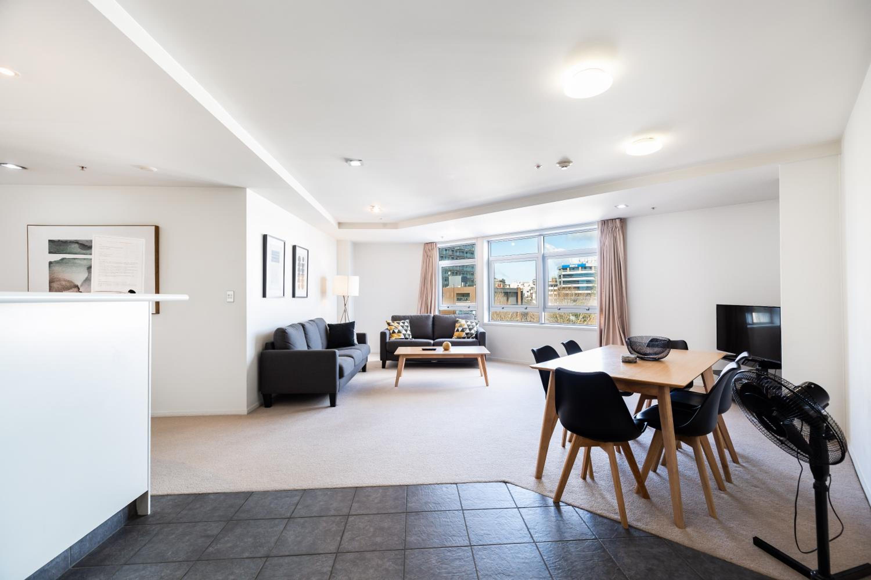 Wonderful Apartment Hobson Gardens view 2