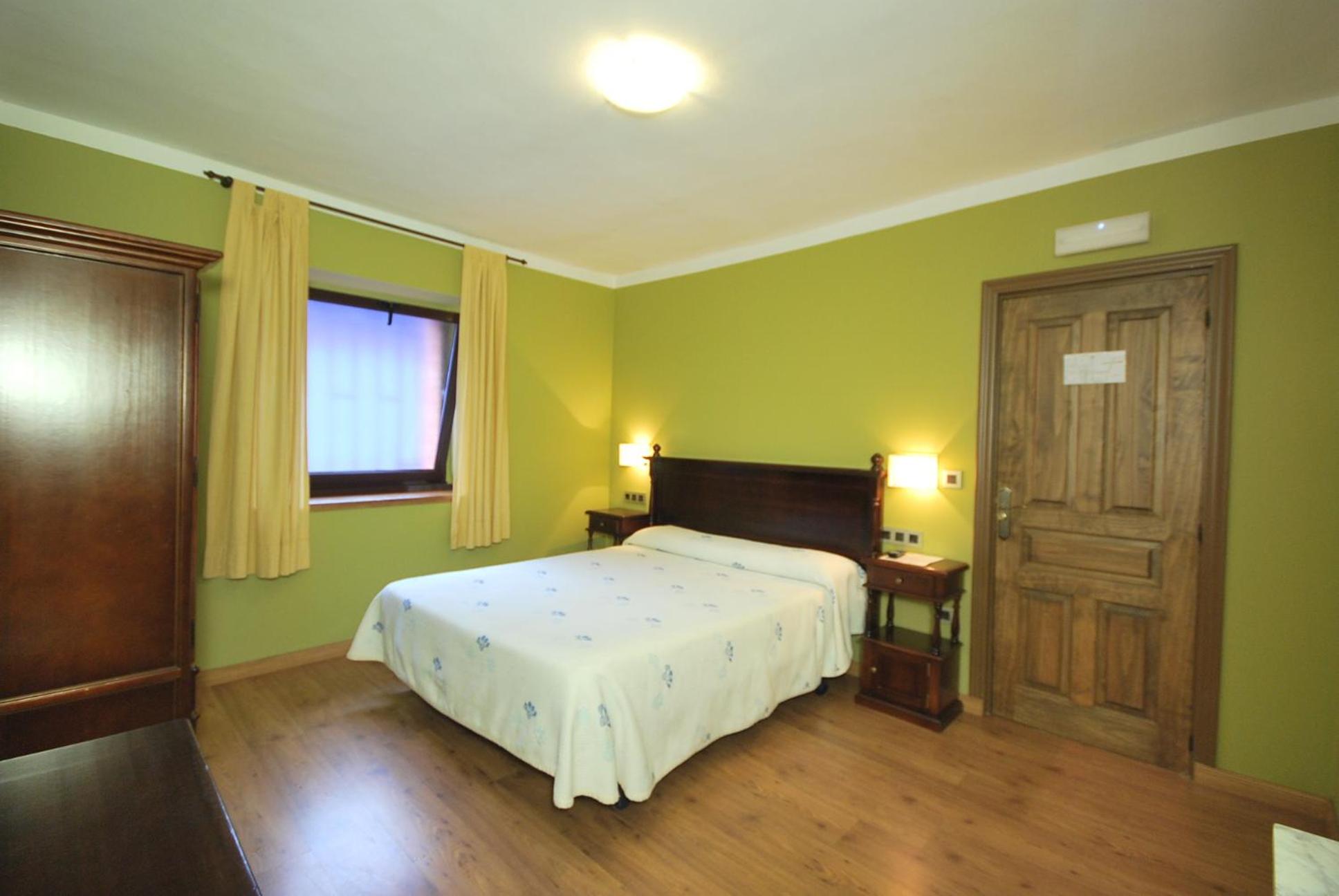 Hotel Rural Posada Del Monasterio
