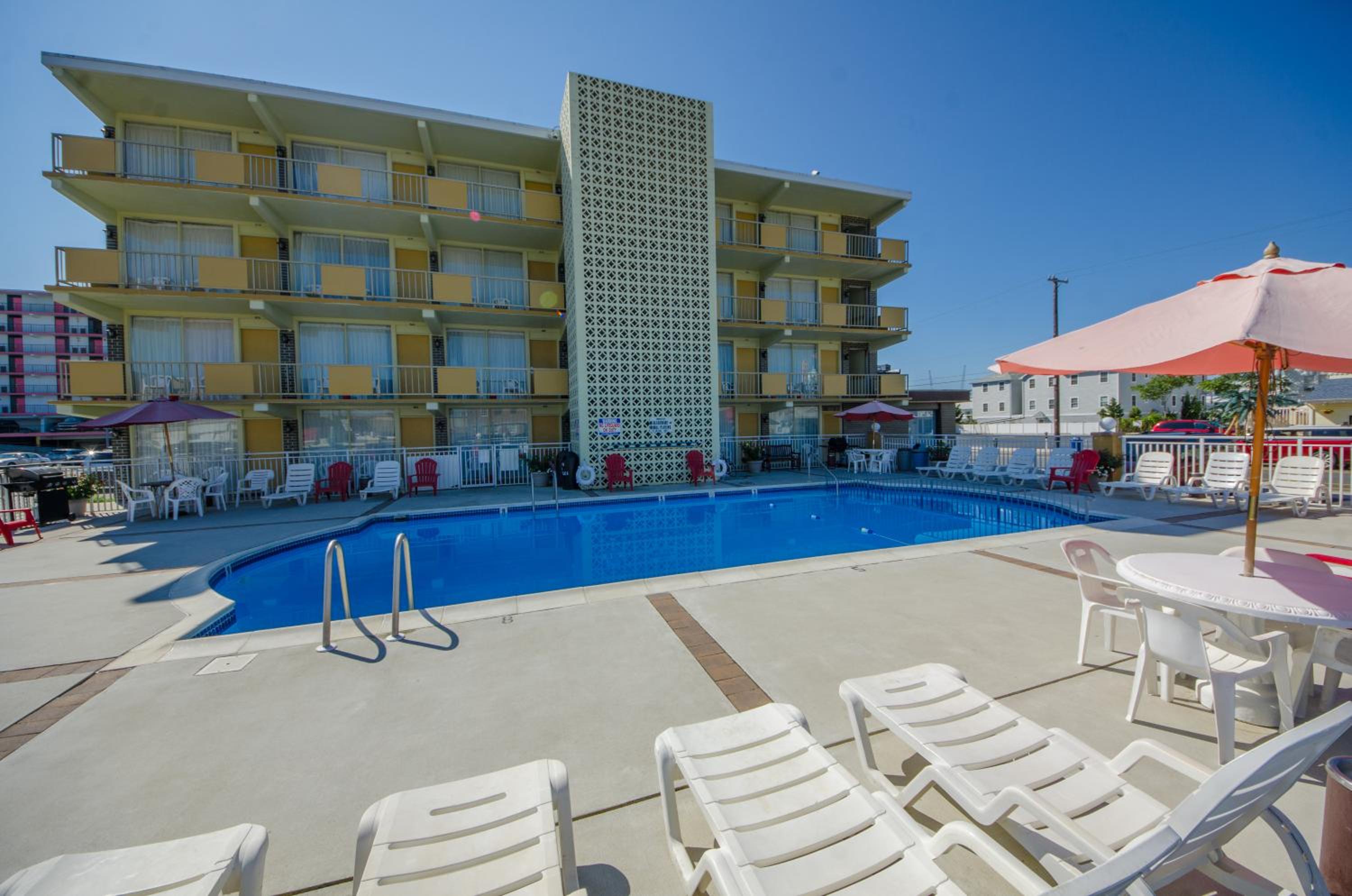 Landmark Motel view 3