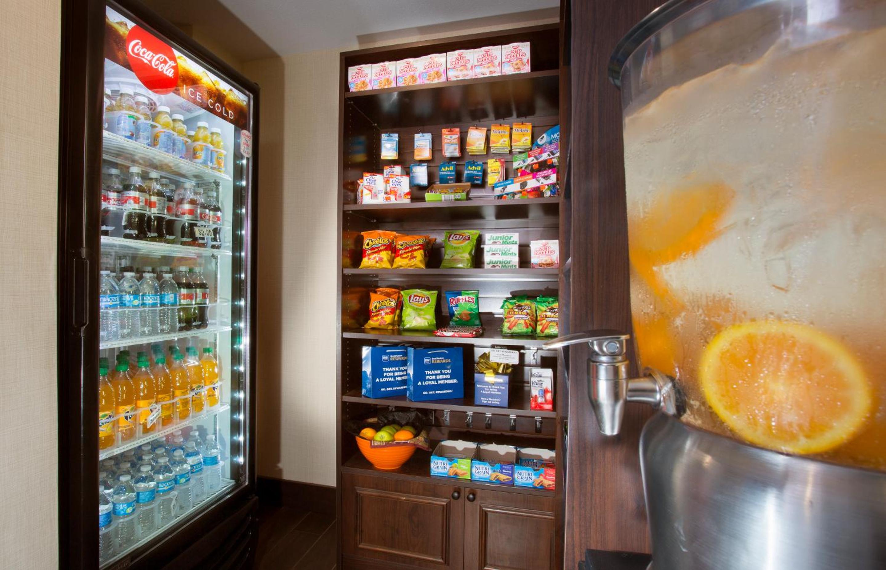 Best Western Plus Garden Court Inn - Property Image 2