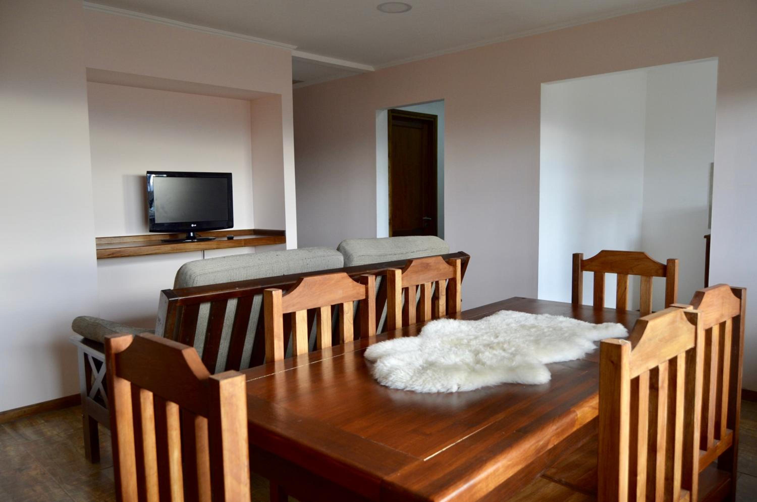 Patagonia Austral Suites - Cabaña con servicio de hotel - DESAYUNO INCLUIDO!