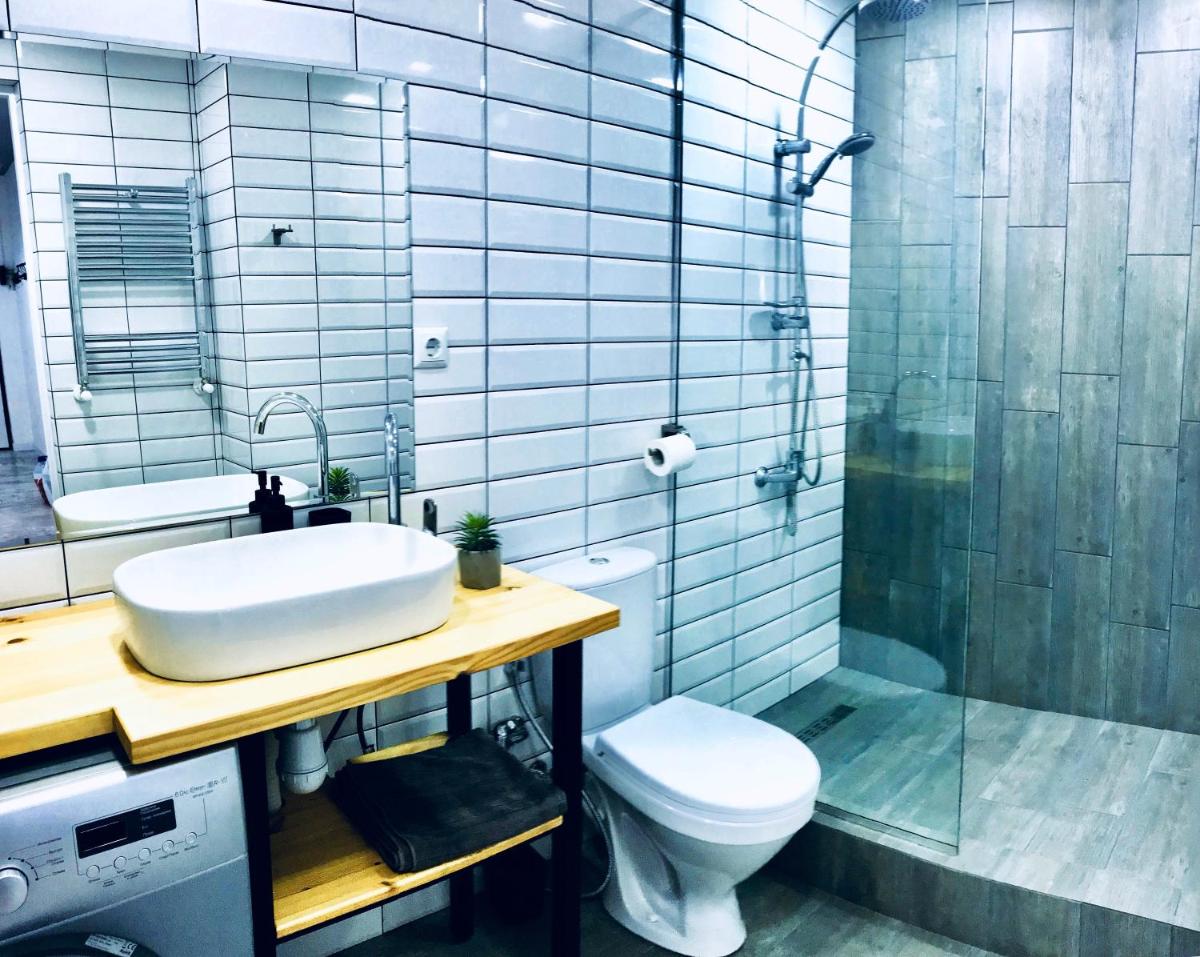 City Center Apartments by Happy Place