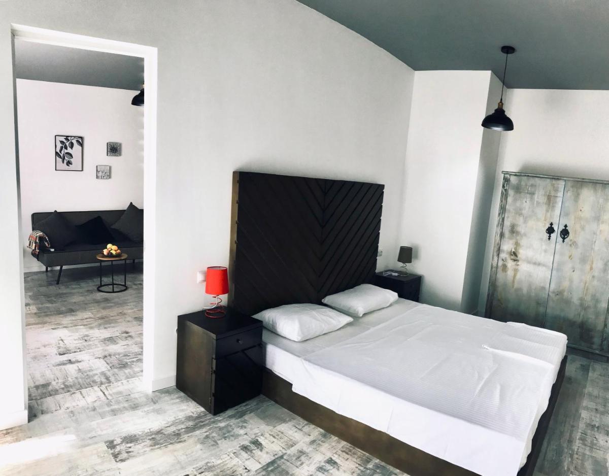 City Center Apartments by Happy Place