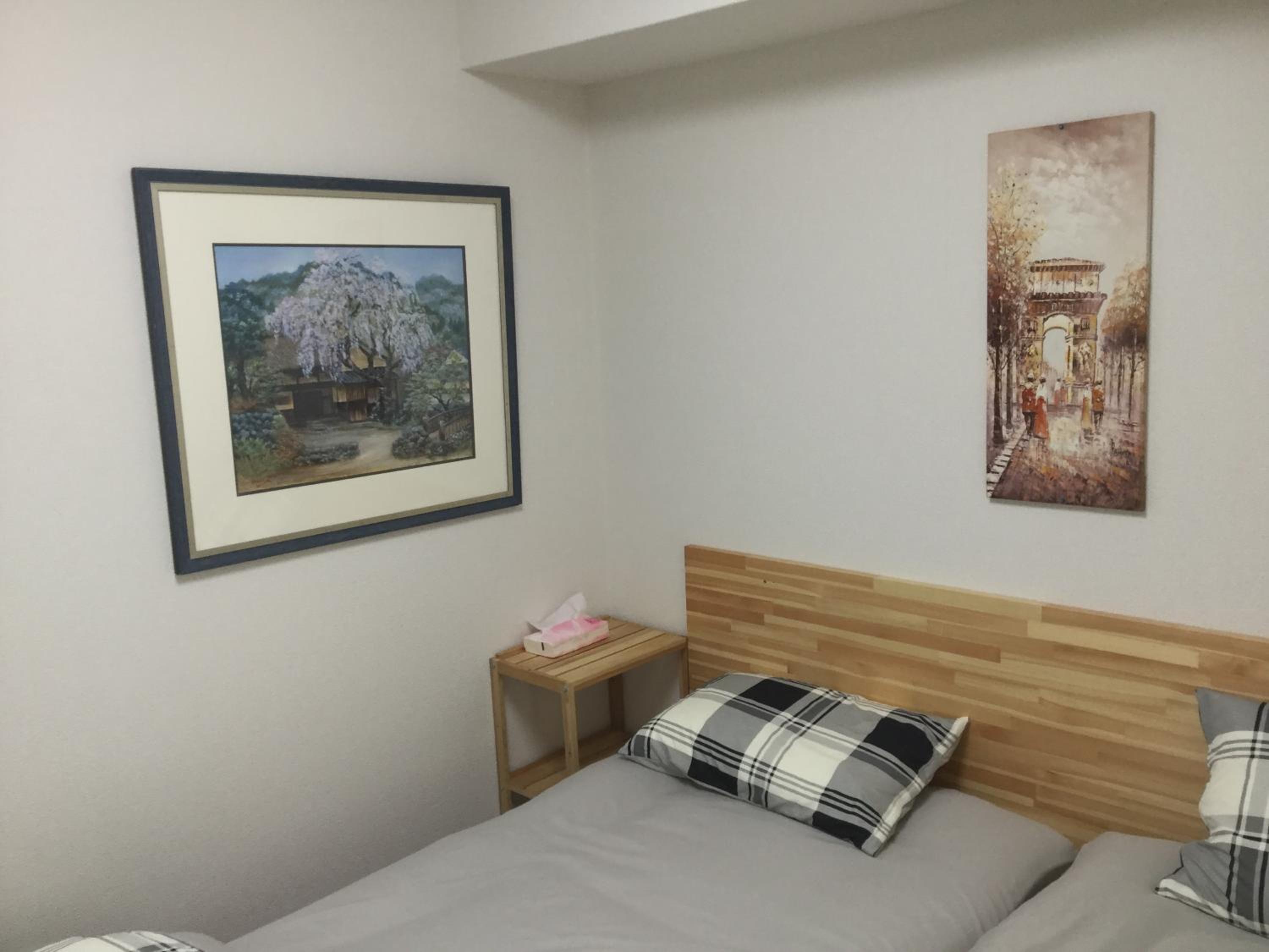 Gallery Compass- Art Stay with Breakfast Free Parking