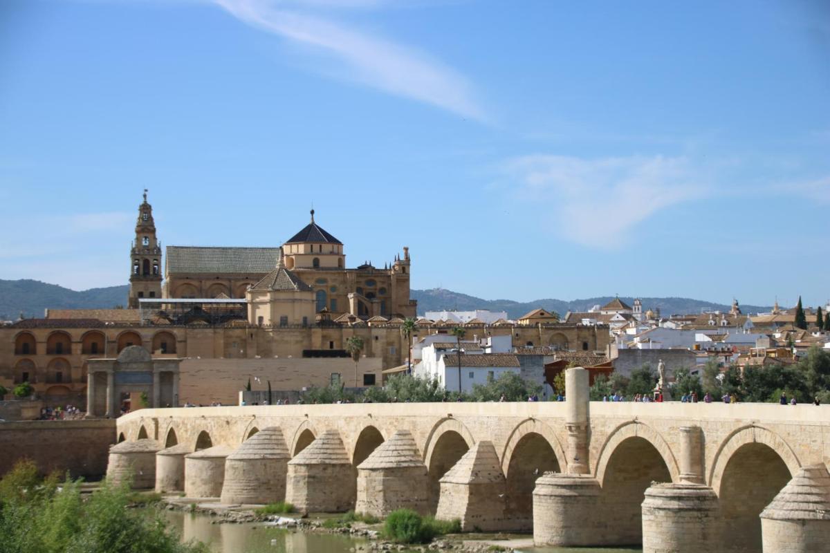 Historic center. Free private parking photo 1