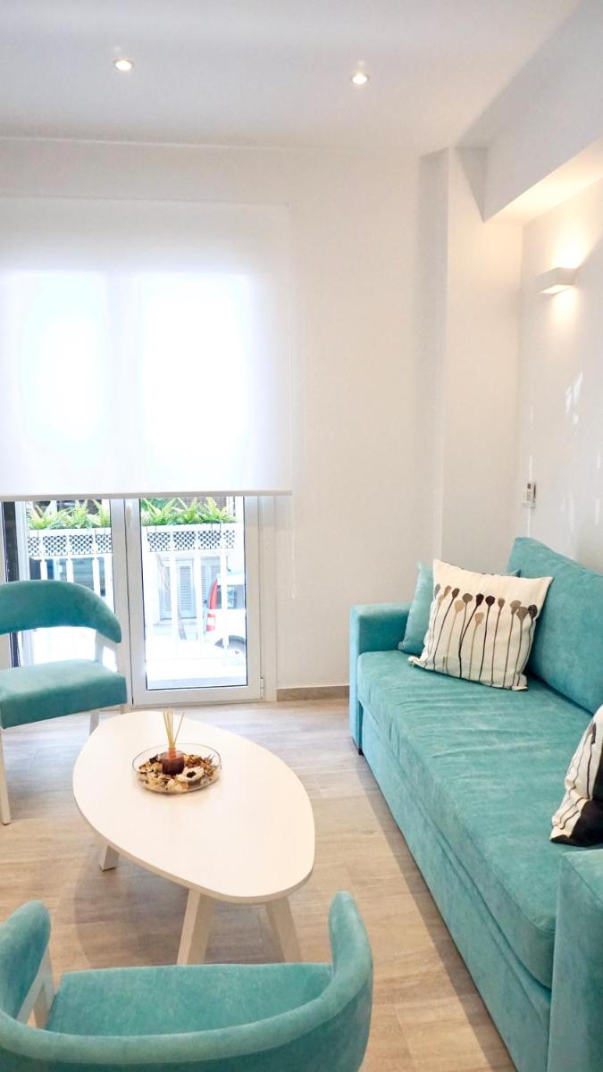 Minimal Fresh Design Apt in Athens