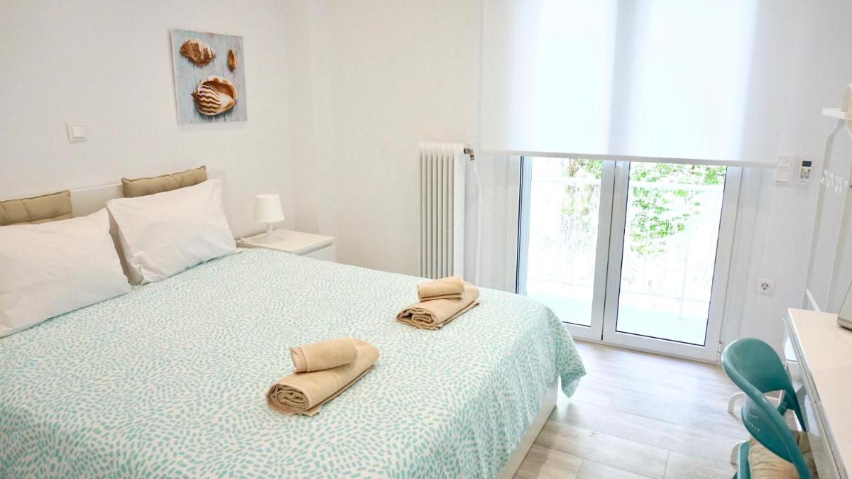 Minimal Fresh Design Apt in Athens