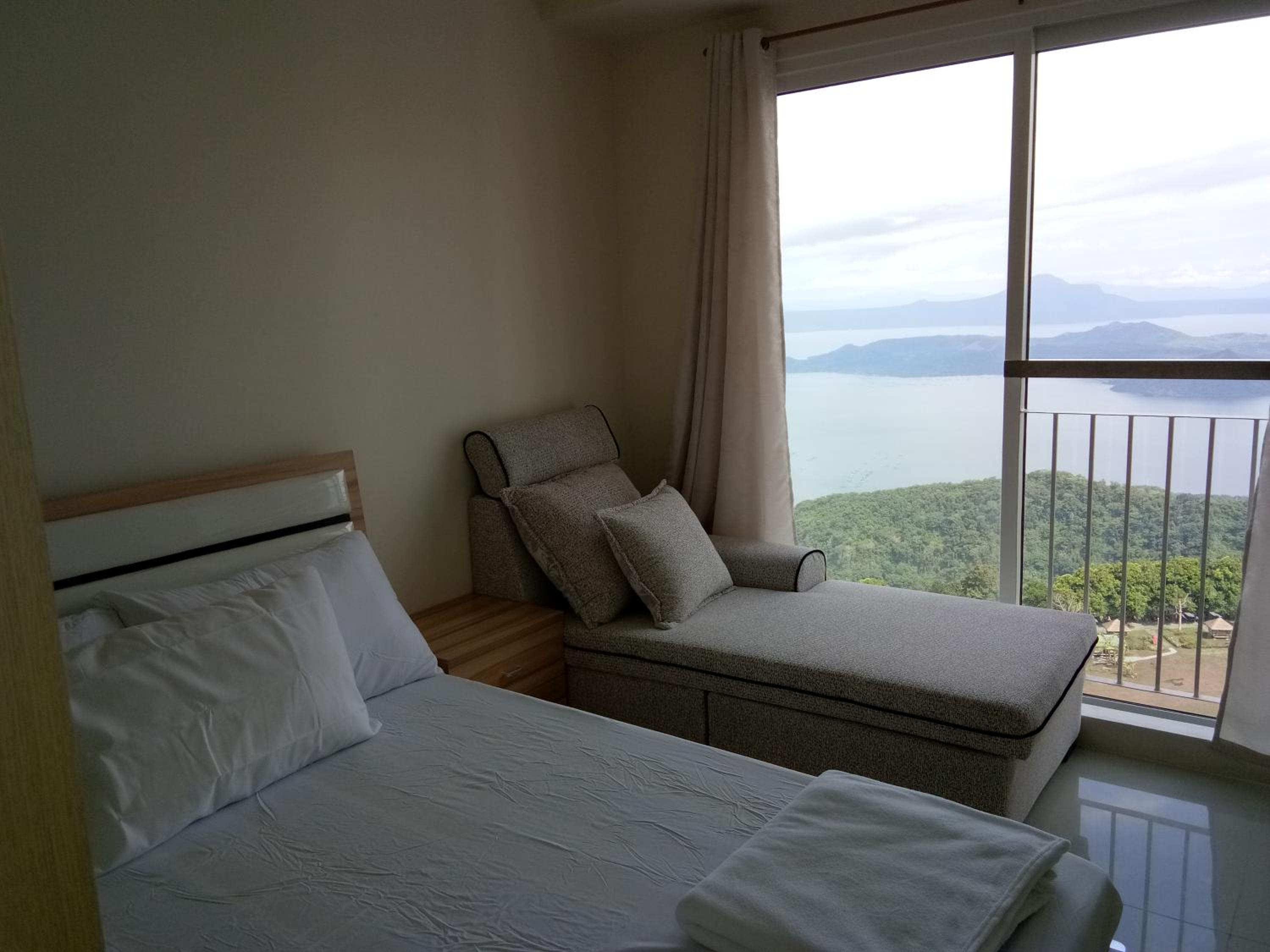 Taal Lake View Wind Residences by SMCo view 5