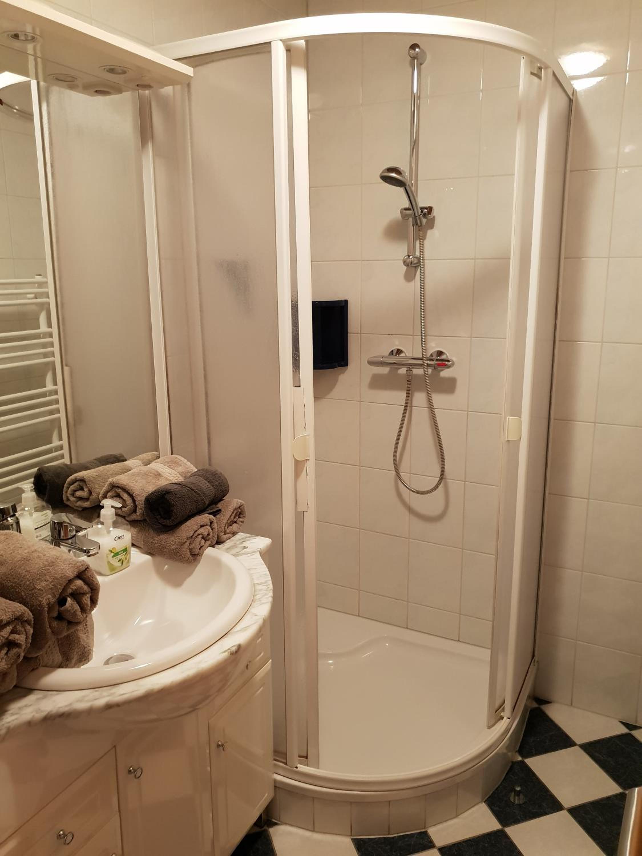 Photo 19