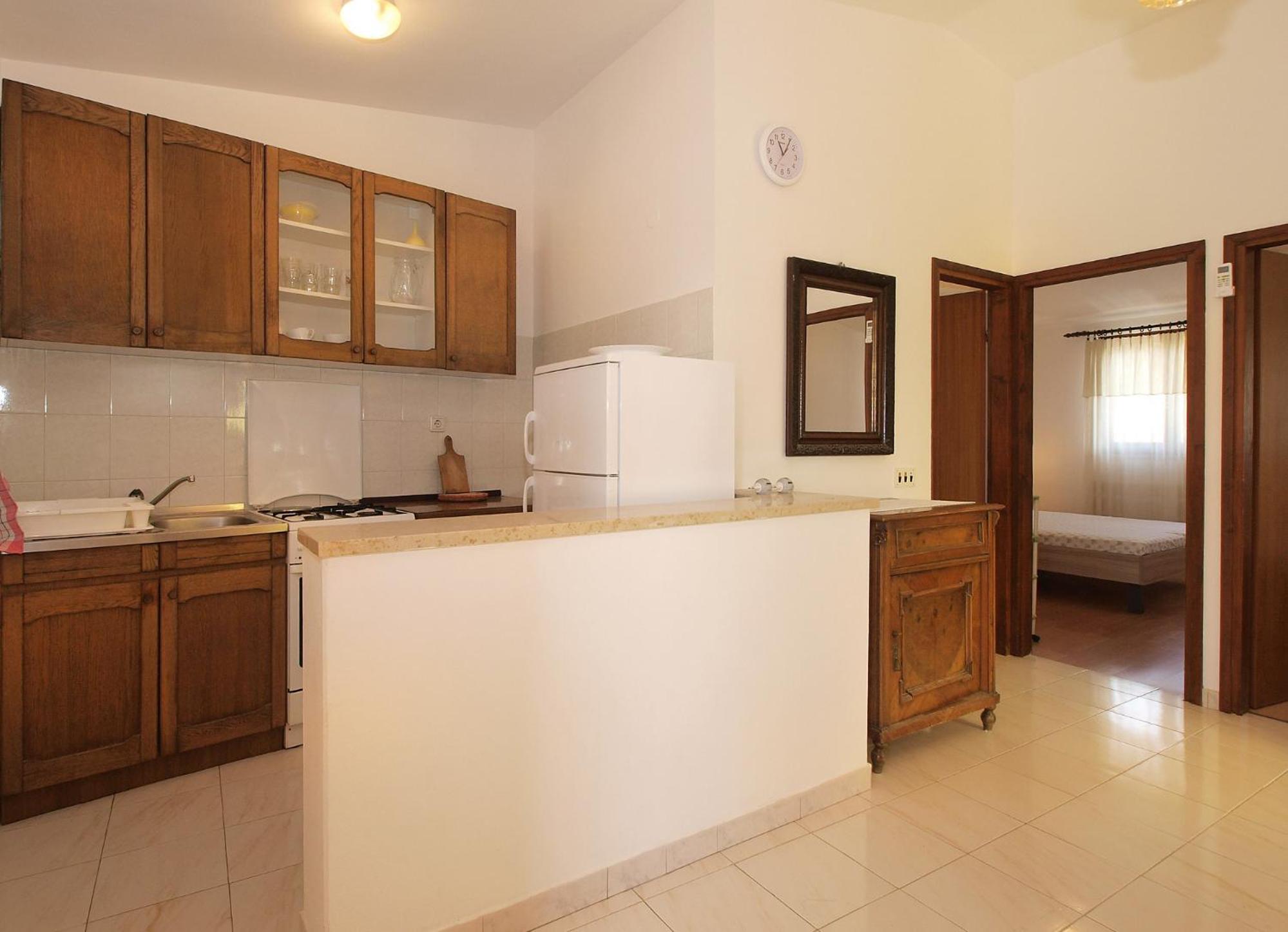 Apartments Luciano 1728 view 5