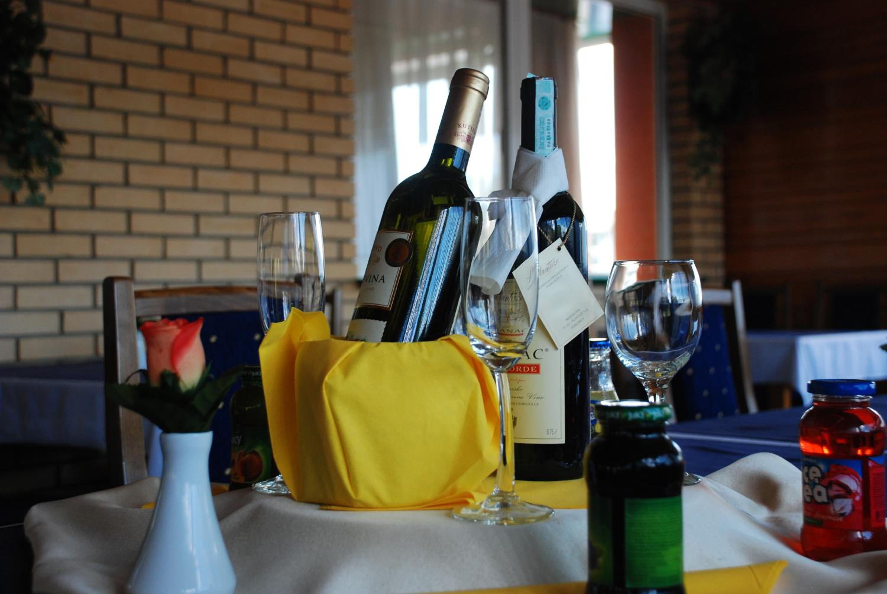 Hotel Imzit Dobrinja