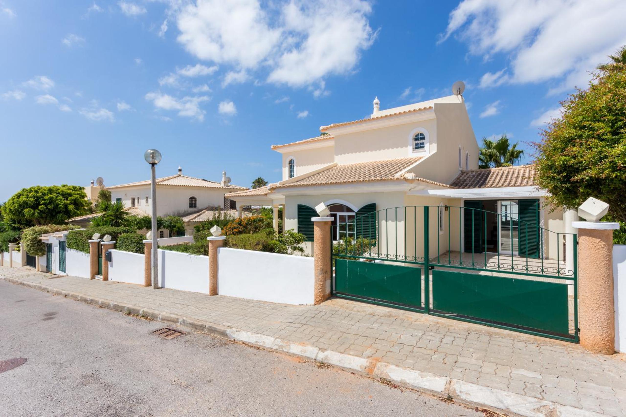Villa Paraiso da Luz by Seewest view 4