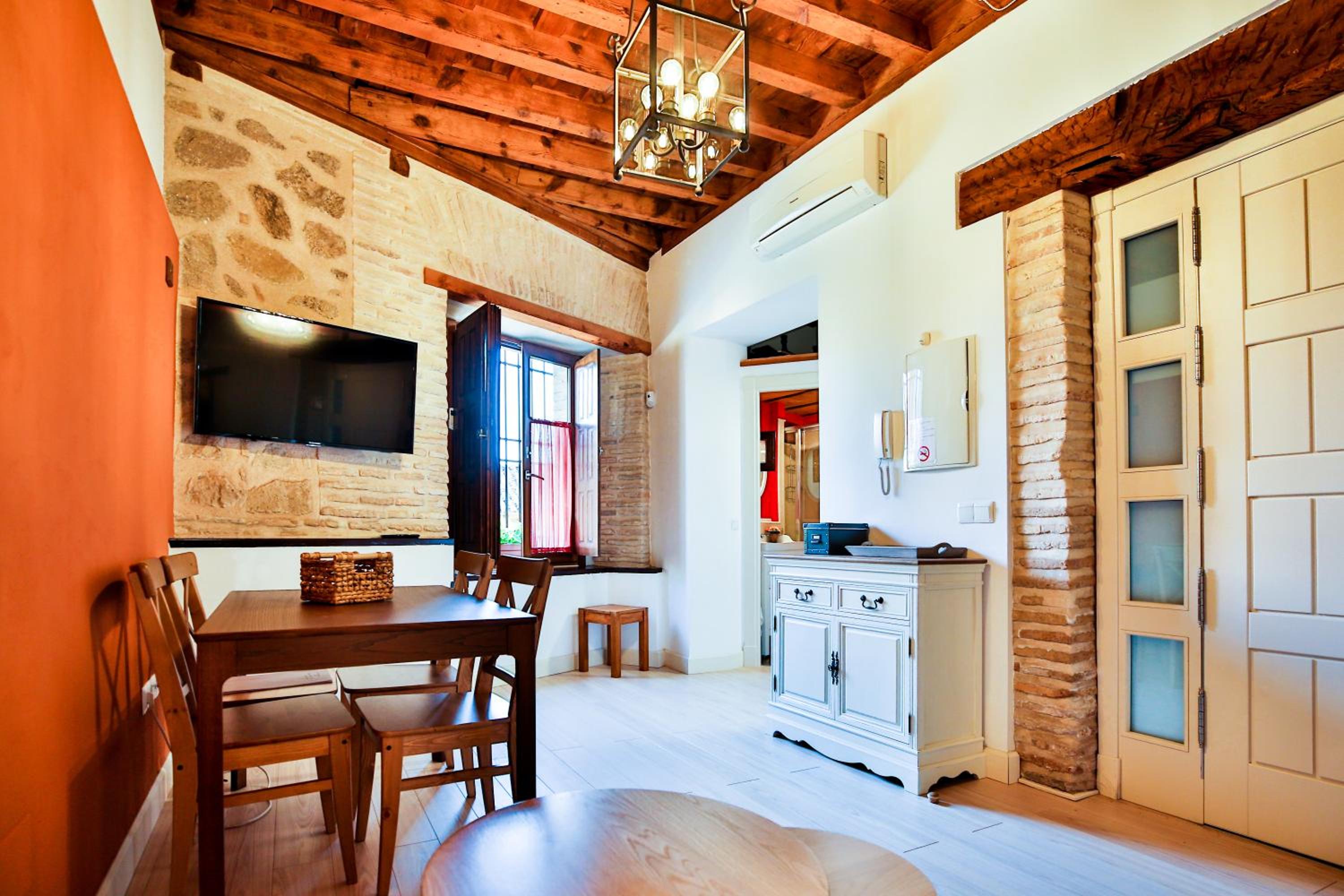 El Aljibe de San Cipriano - Apartamentos Aloha Toledo
