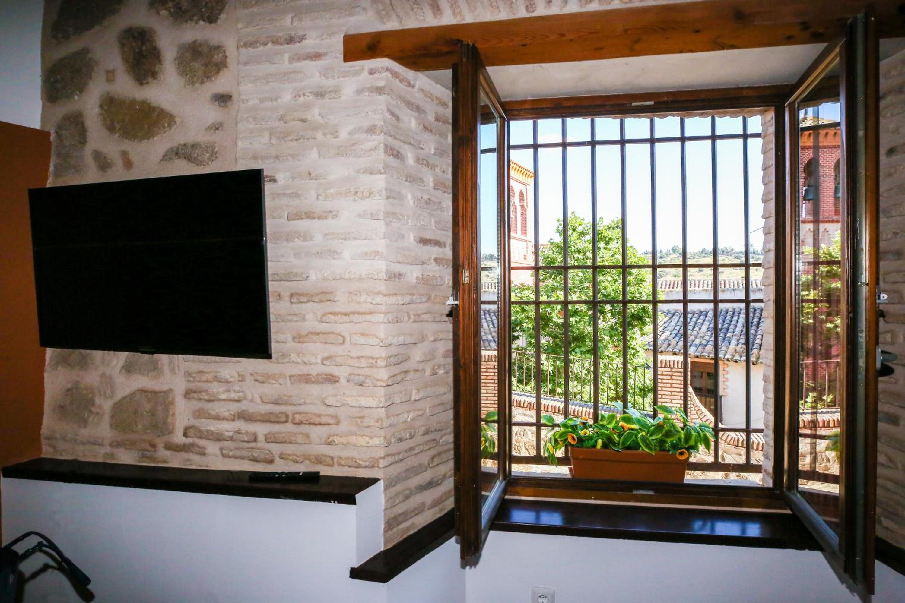 El Aljibe de San Cipriano - Apartamentos Aloha Toledo