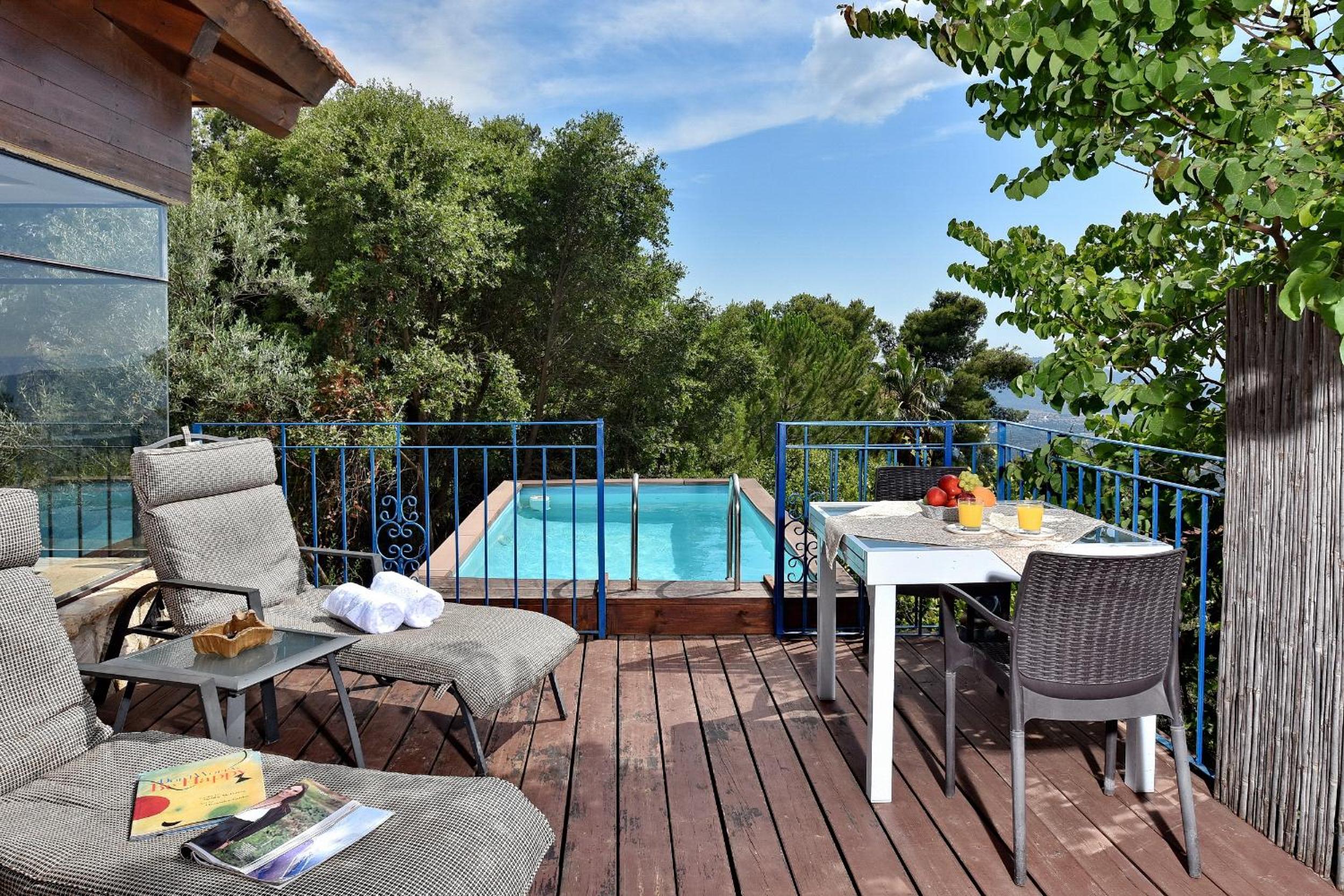 Hotel The Sound Of The Flute - Image 1