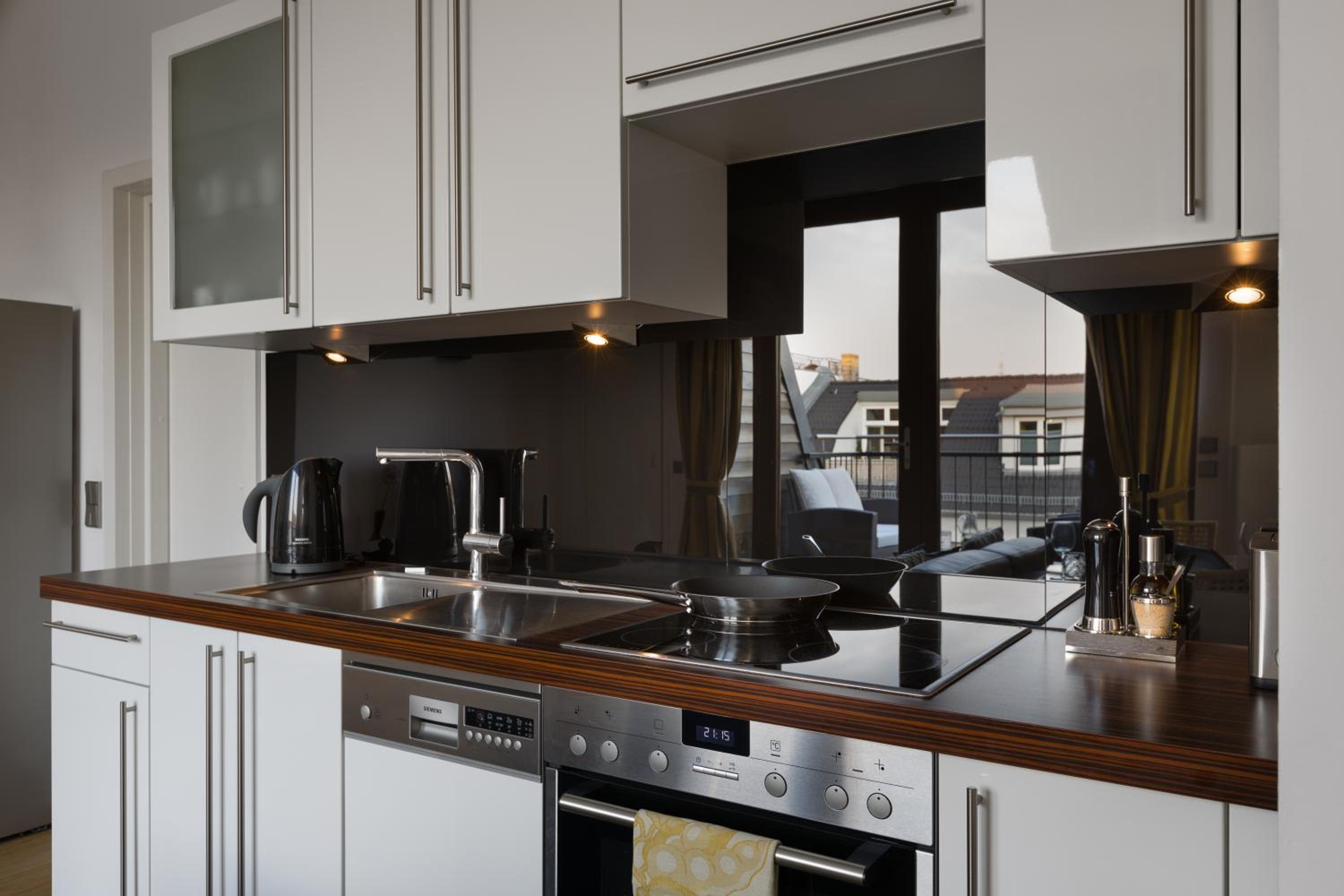 Luxoise Apartments photo 2