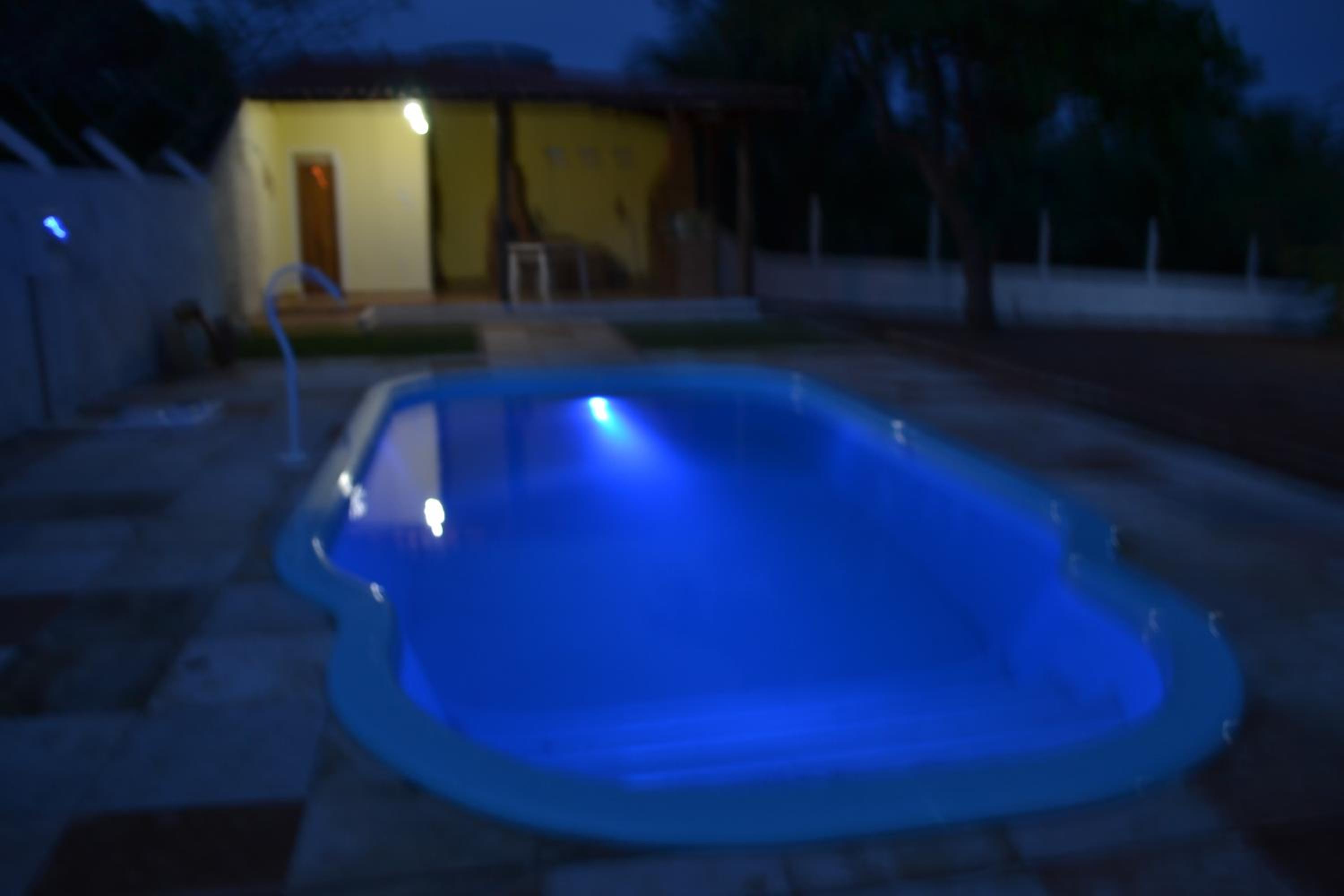 Casa de 4 quartos á 6Km da praia de Lagoinha-ce