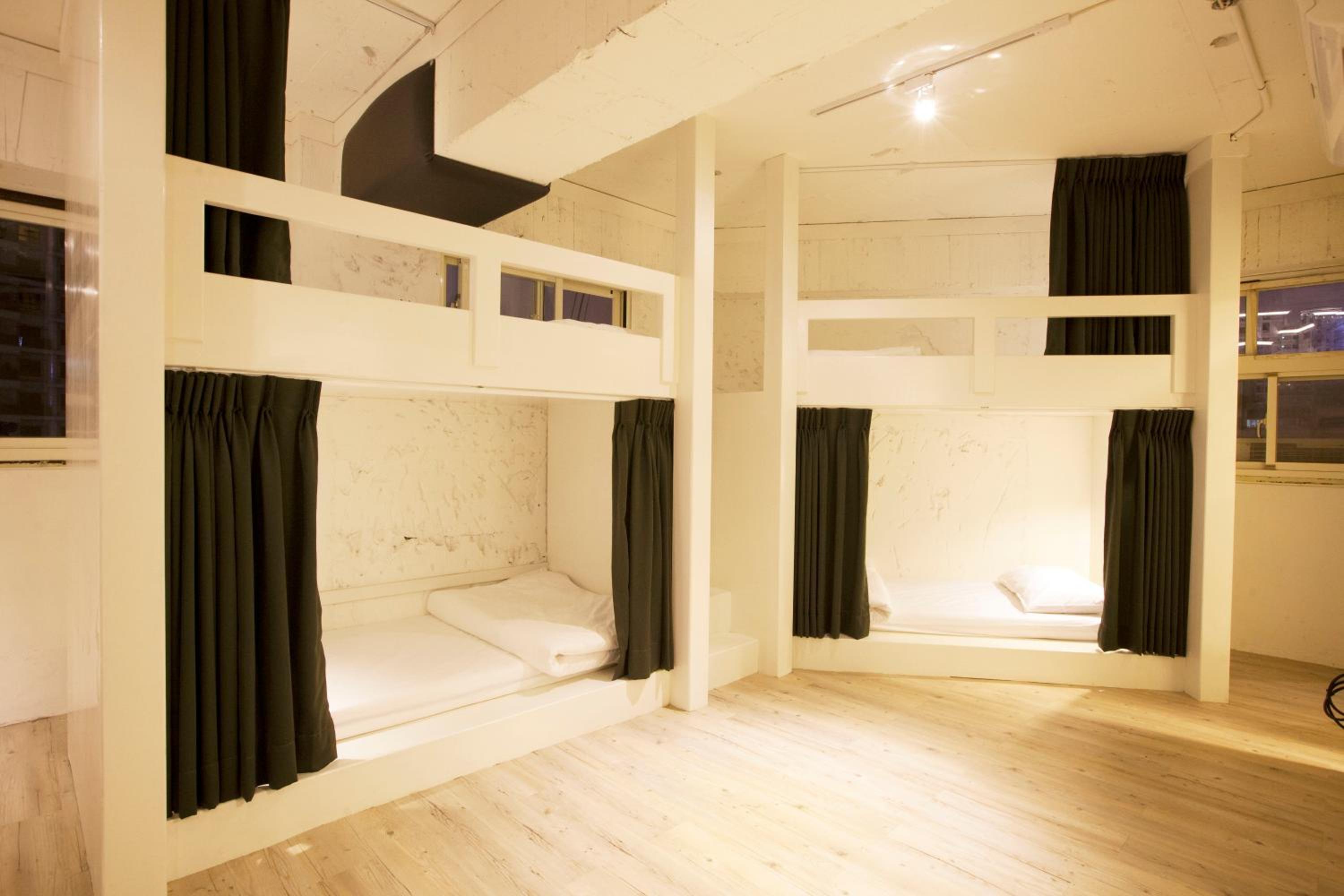 Mr. Lobster’s Secret Den design hostel