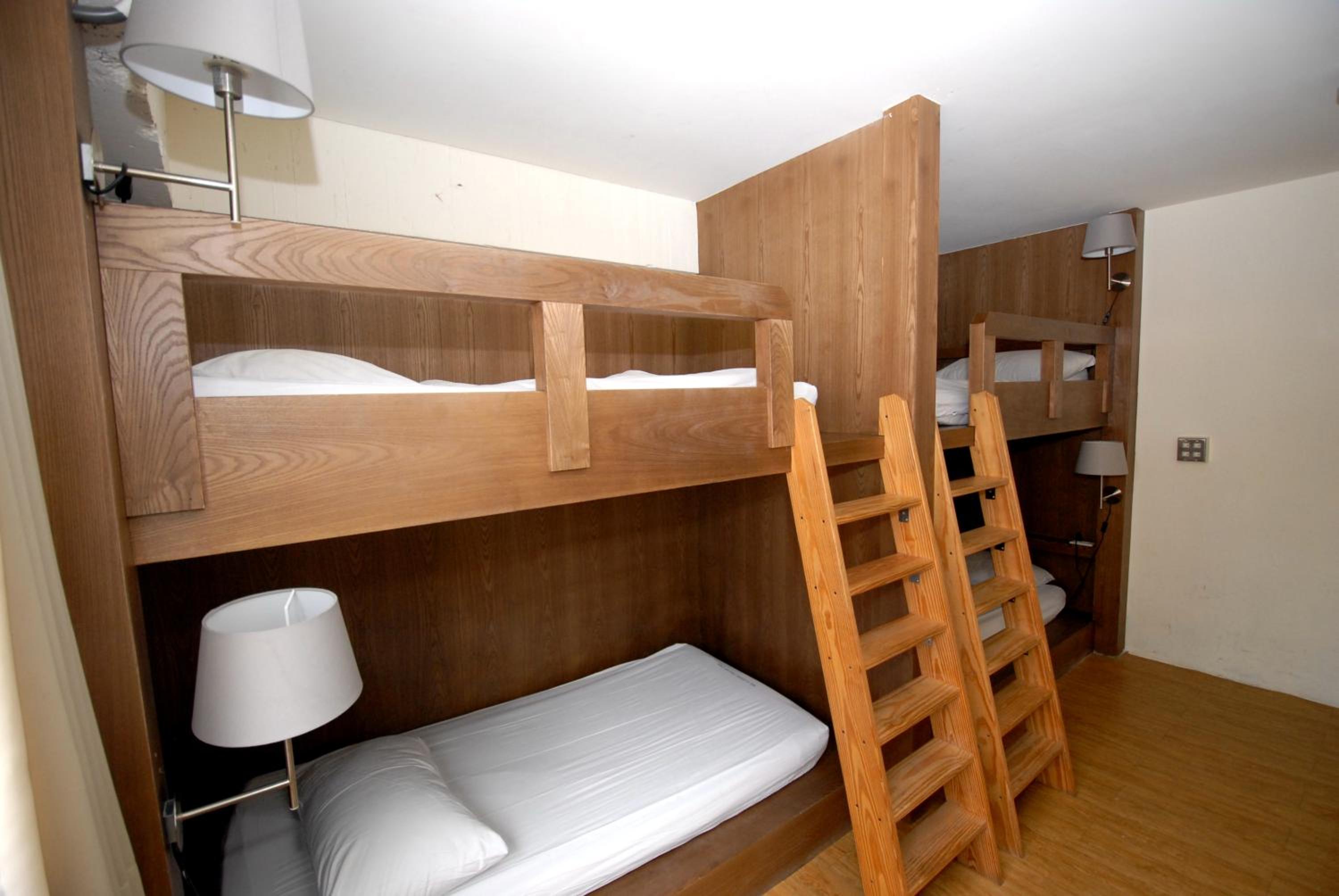 Mr. Lobster’s Secret Den design hostel