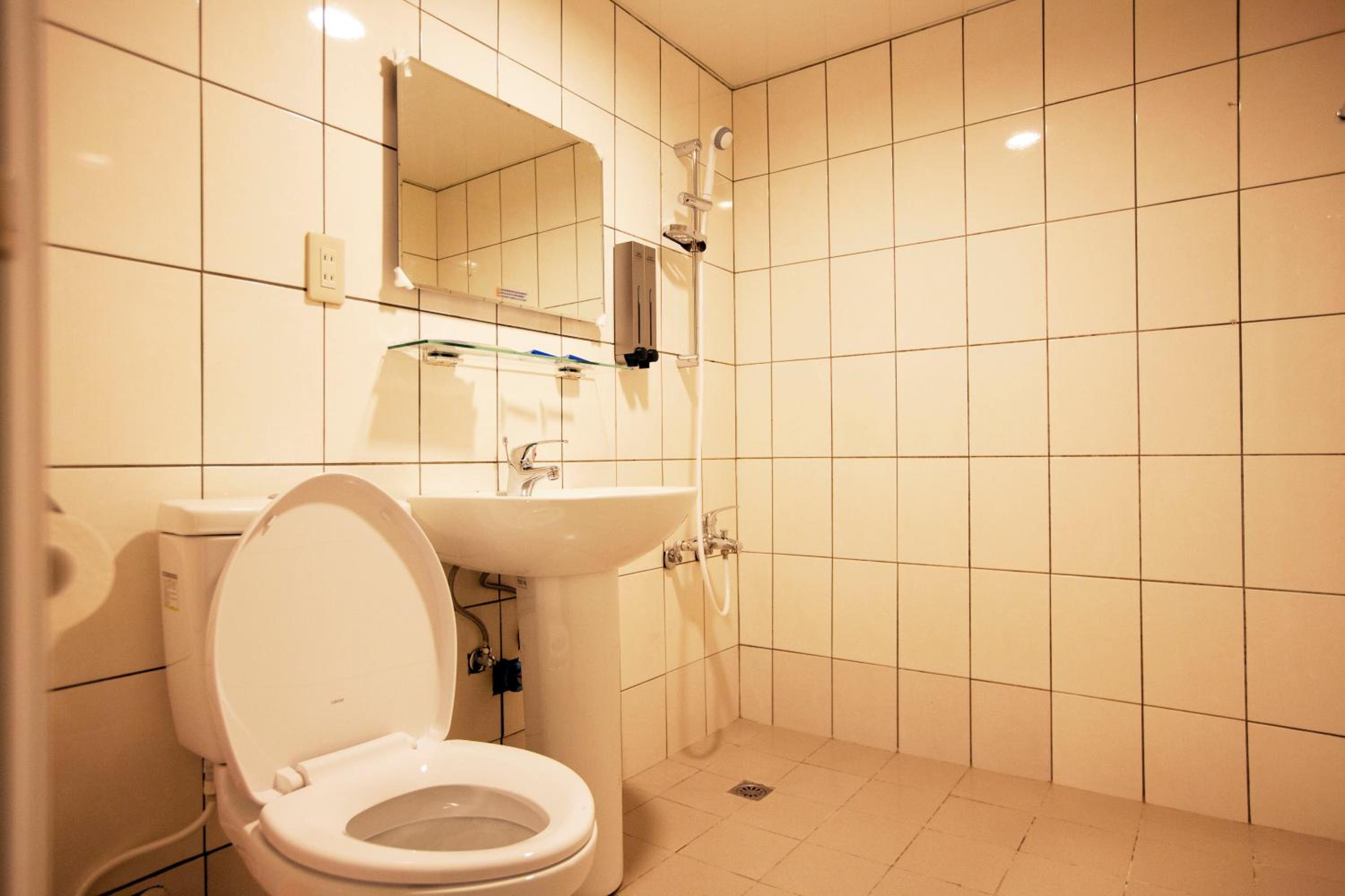 Mr. Lobster’s Secret Den design hostel
