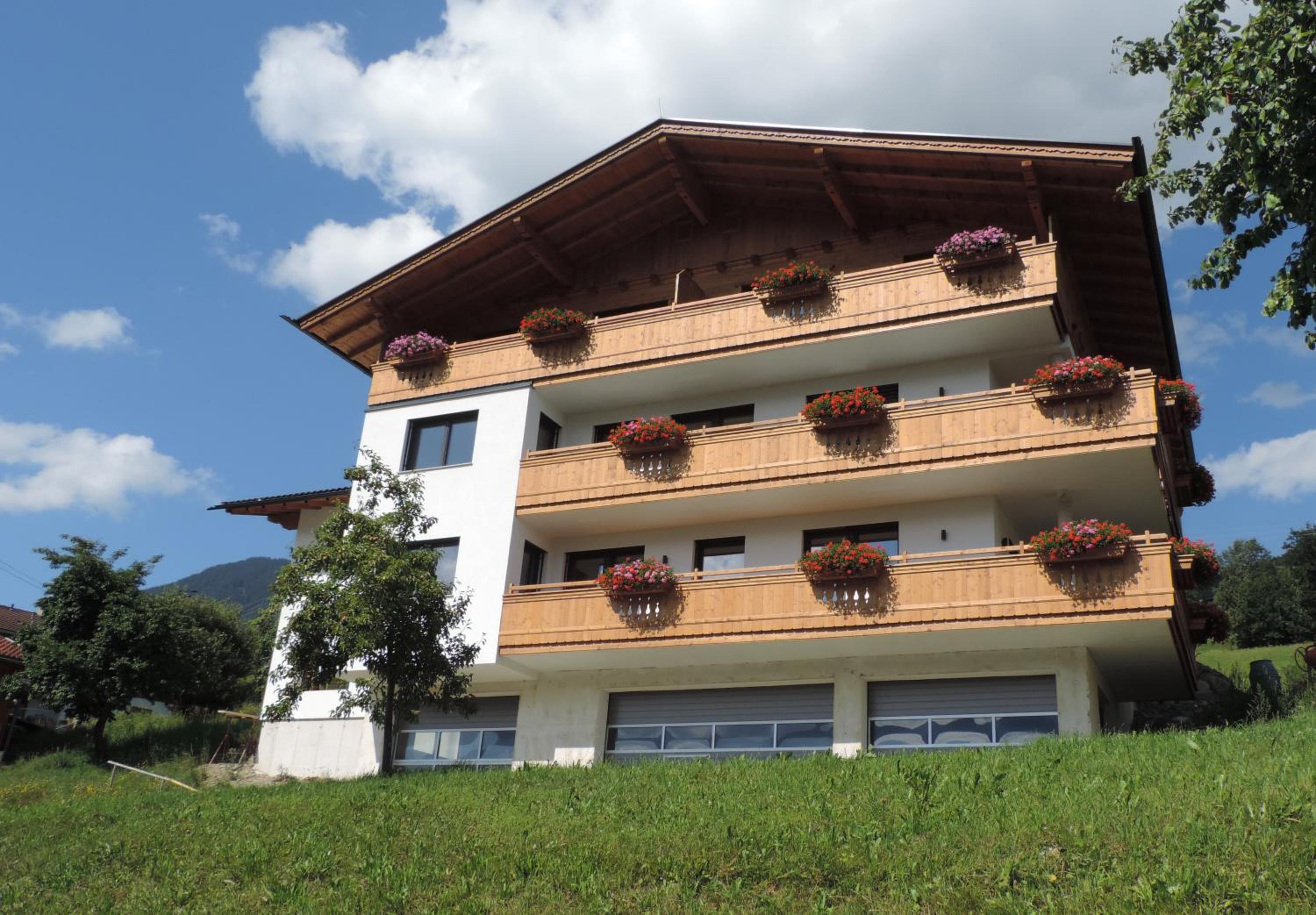 Ritzerhof Apartments view 3