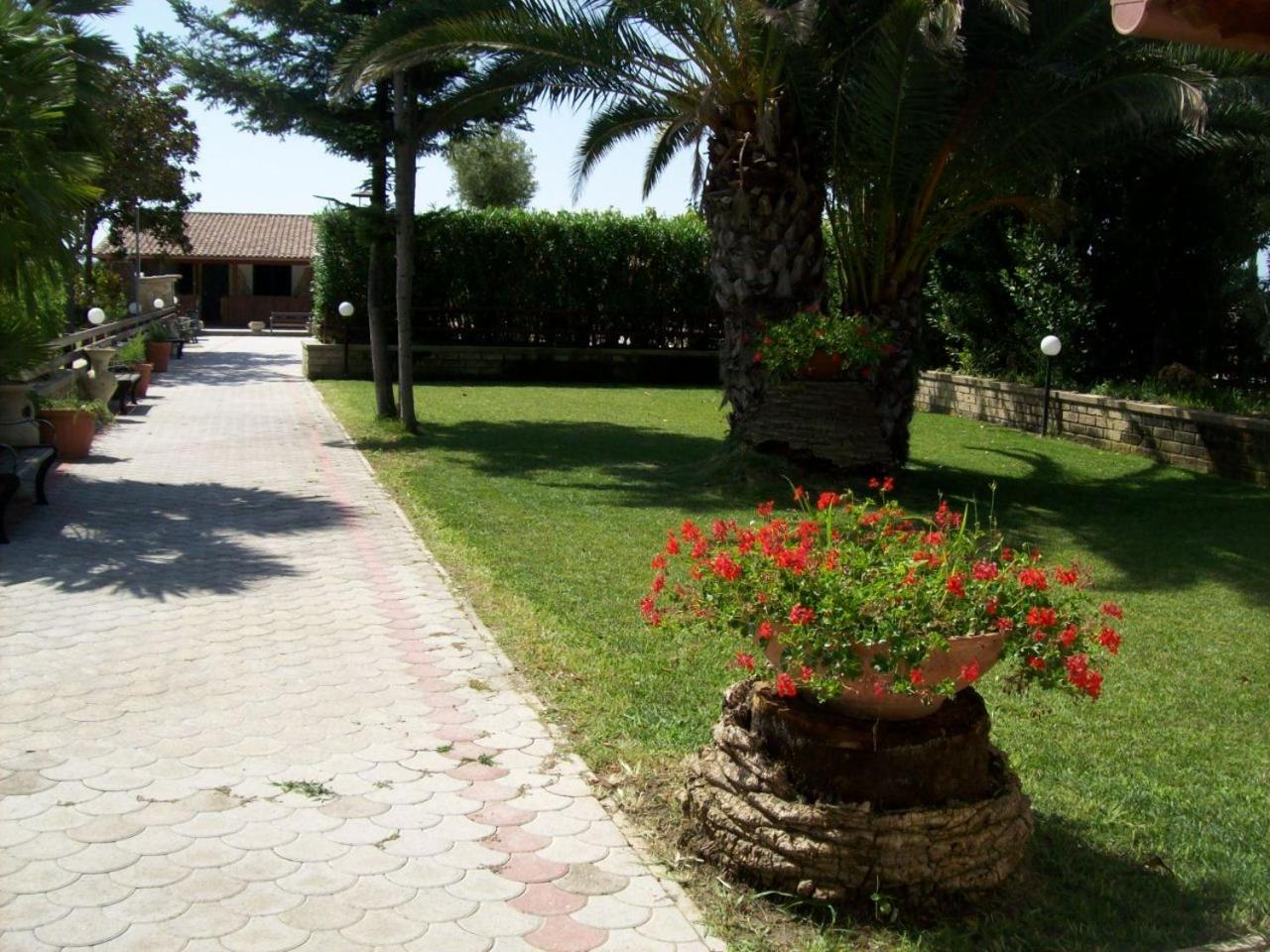 Photo 25