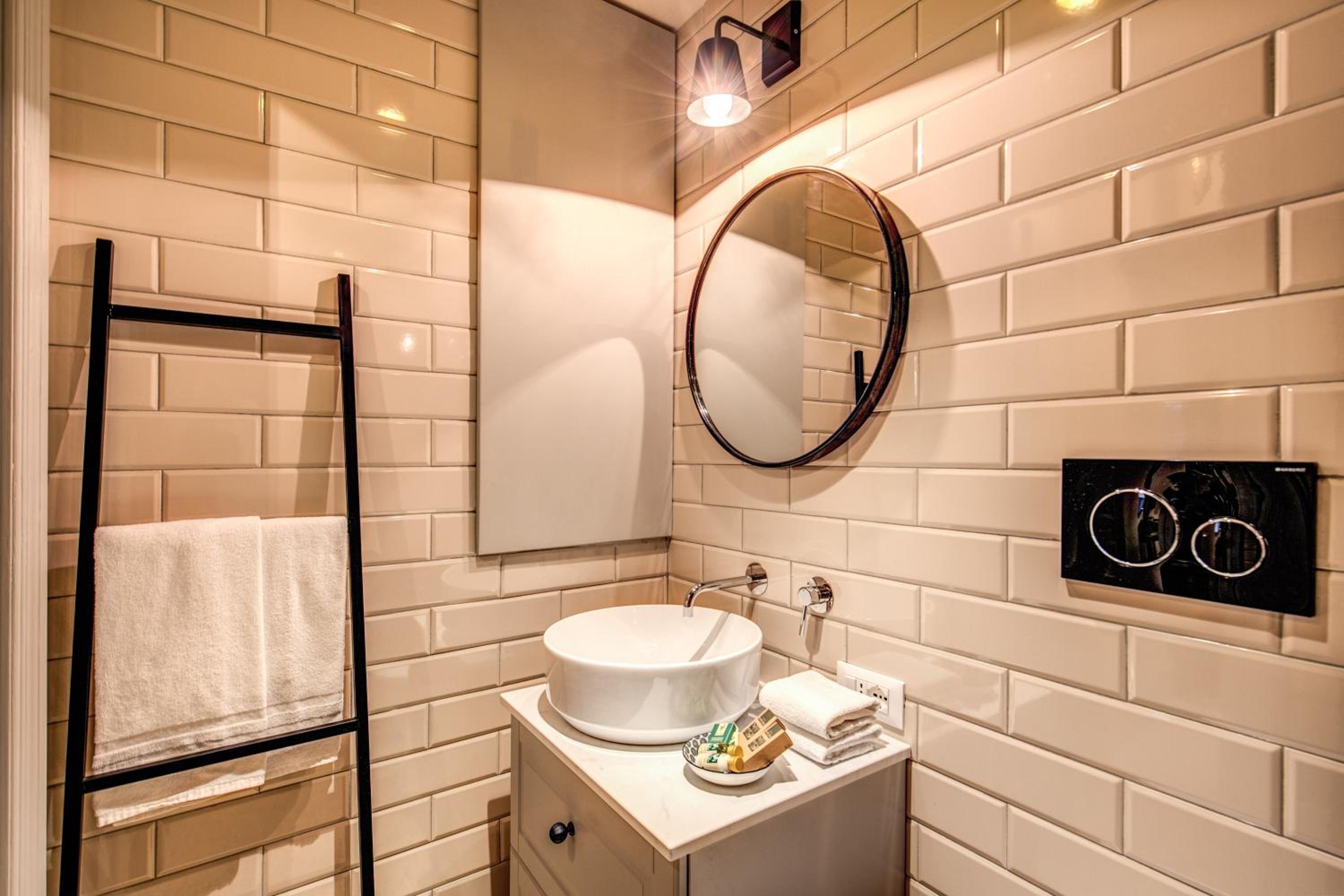 DeCharme apartment with terrace in Monti