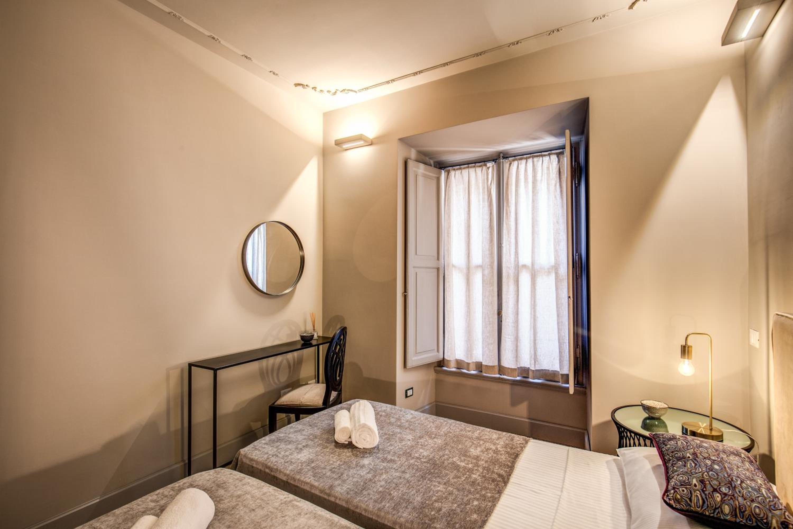 DeCharme apartment with terrace in Monti