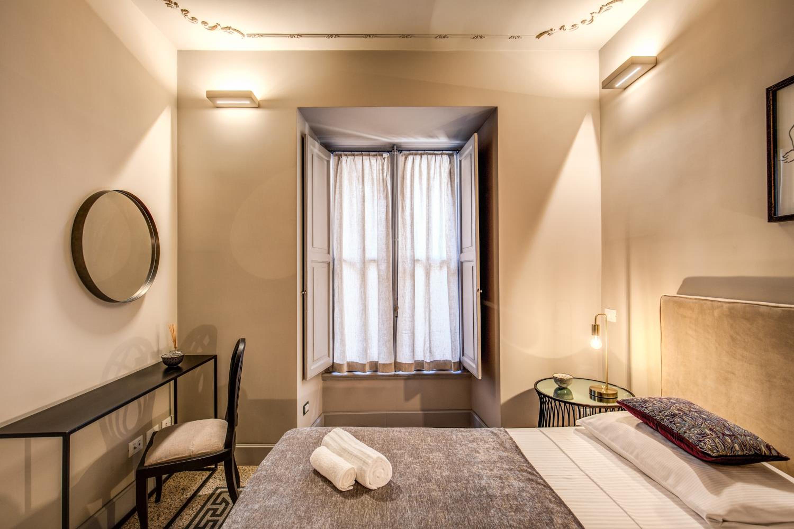 DeCharme apartment with terrace in Monti